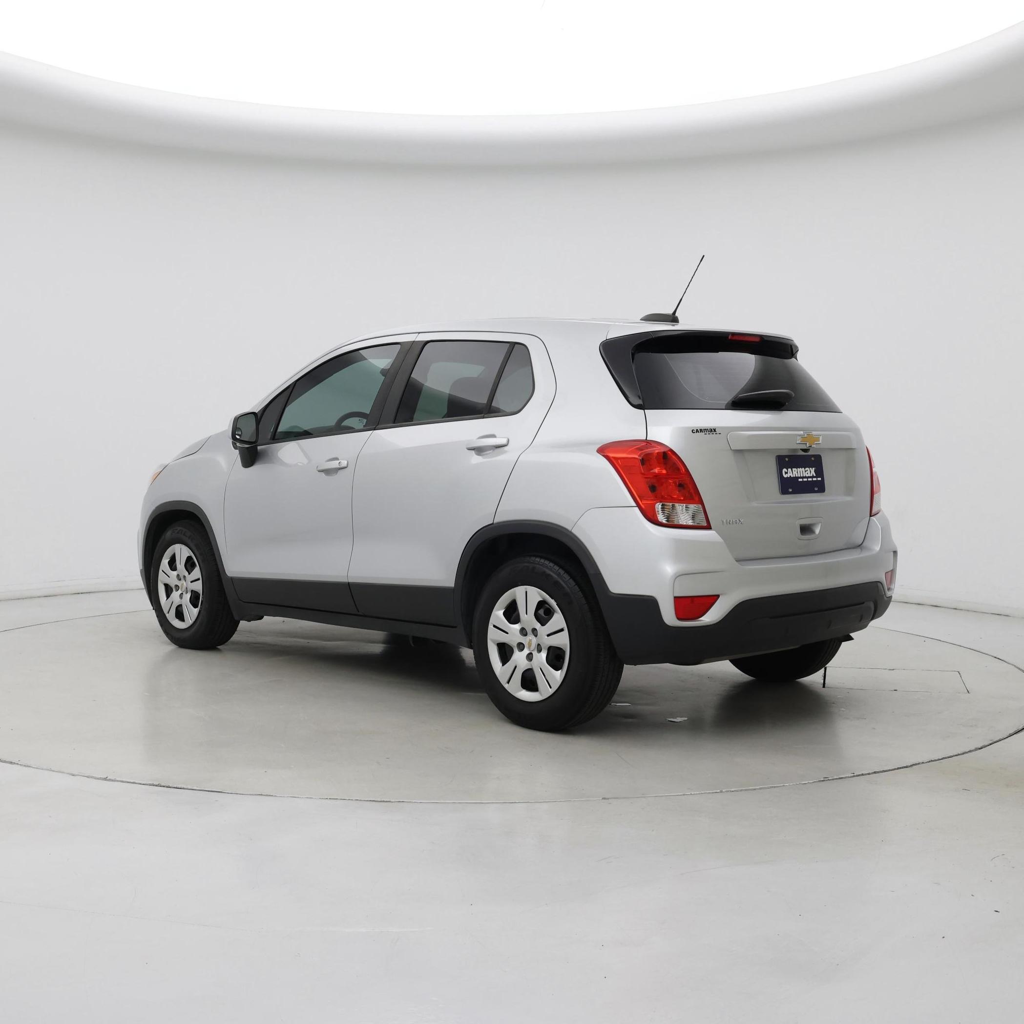 Thumbnail: 2018 Chevrolet Trax - 2