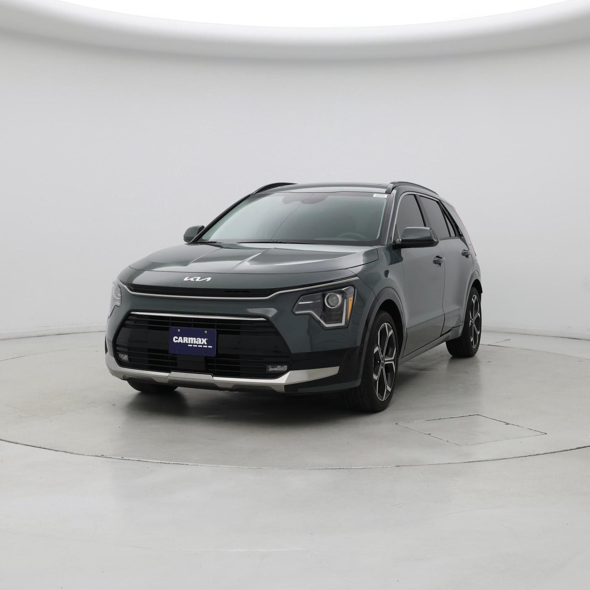 Thumbnail: 2023 Kia Niro - 4