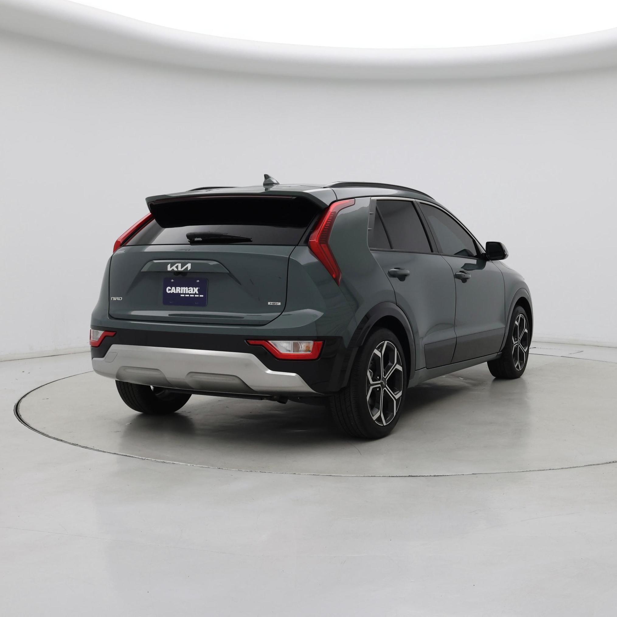 Thumbnail: 2023 Kia Niro - 8