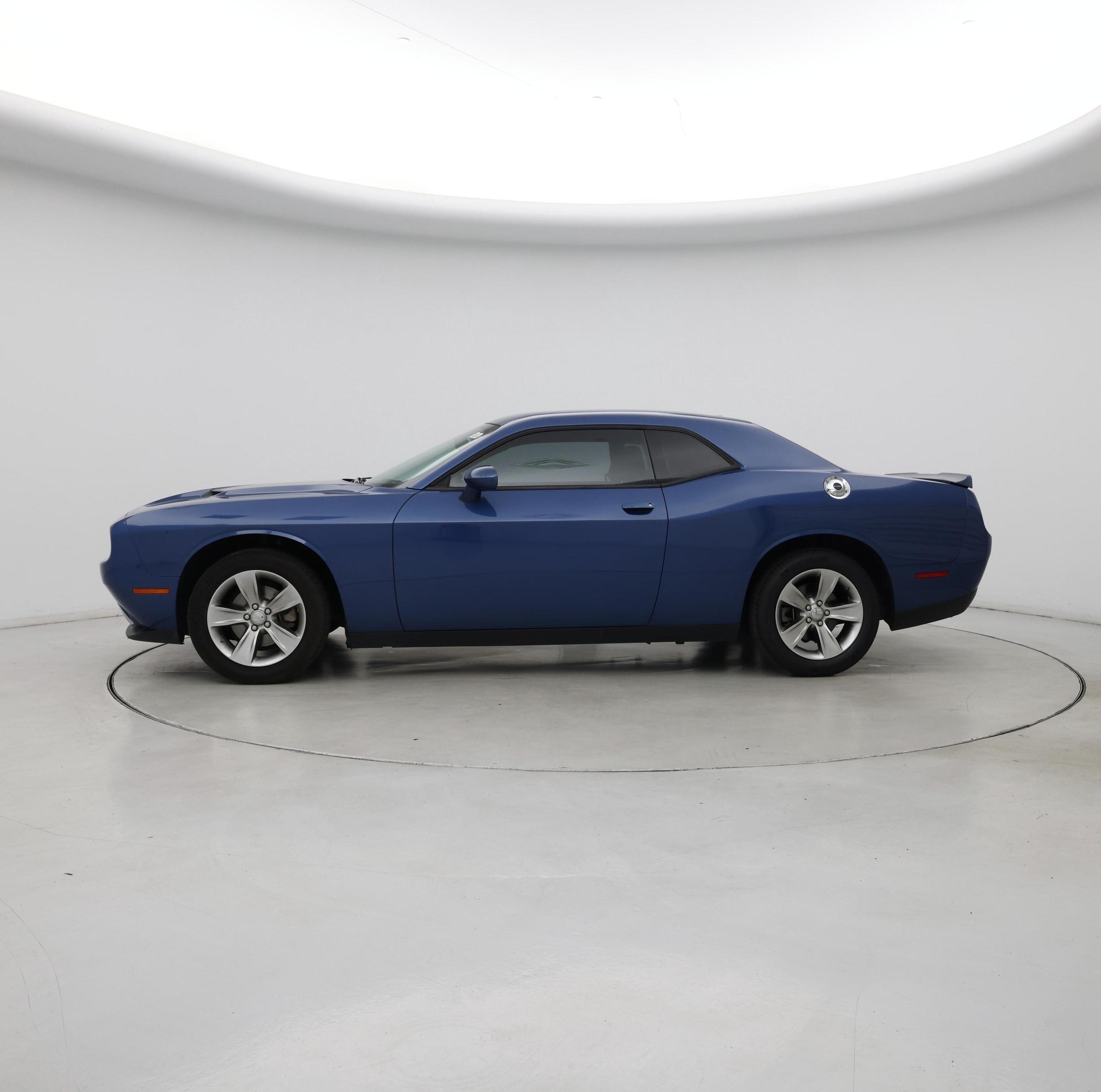 Thumbnail: 2022 Dodge Challenger - 3