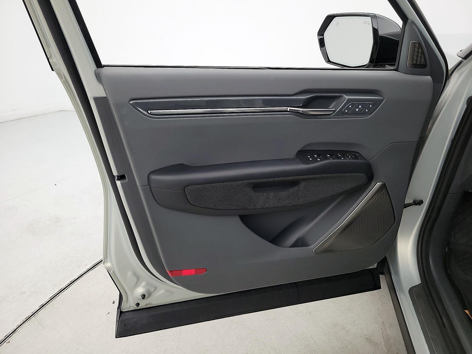 Thumbnail: 2024 Kia EV9 - 12