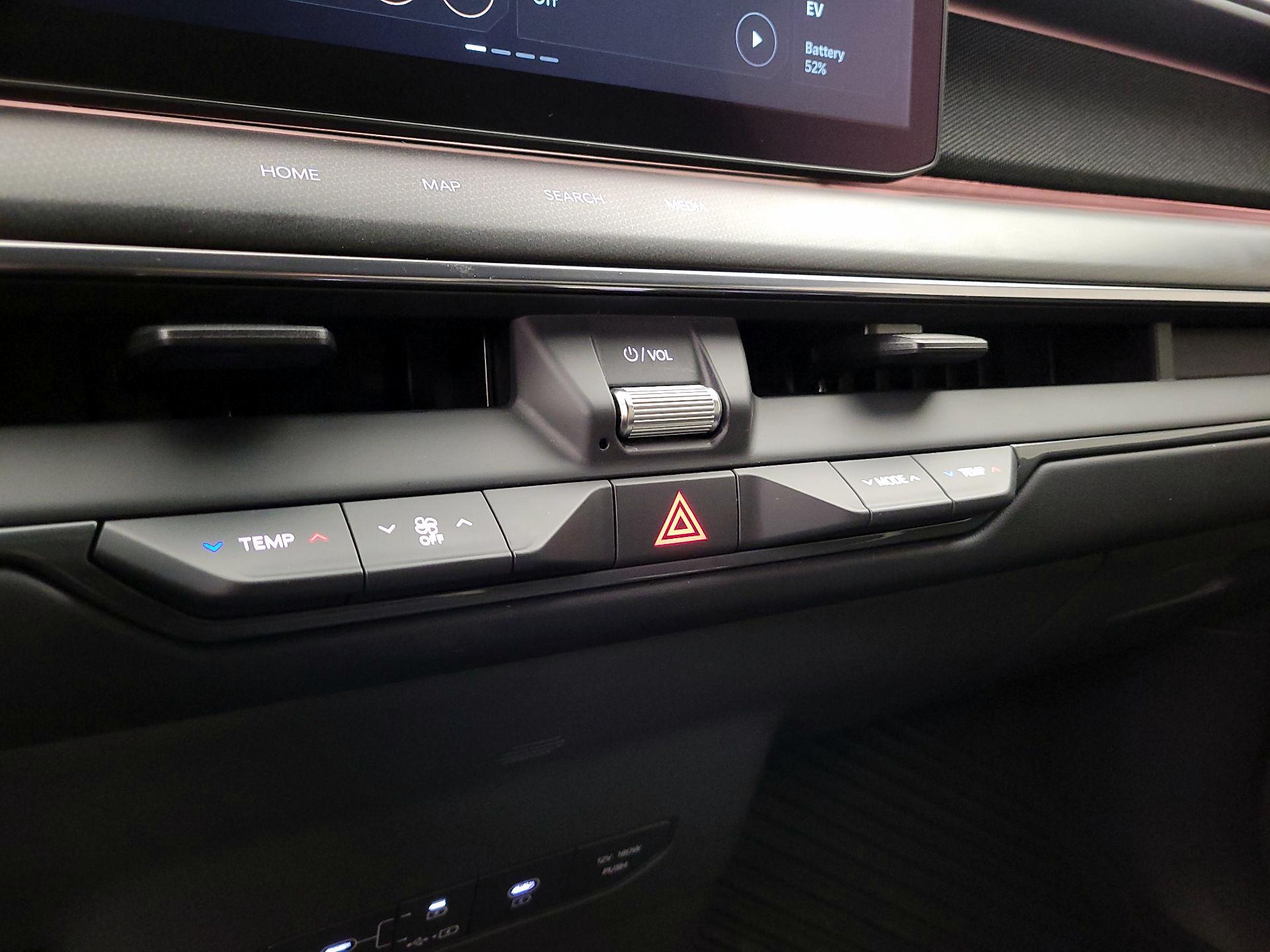 Thumbnail: 2024 Kia EV9 - 17