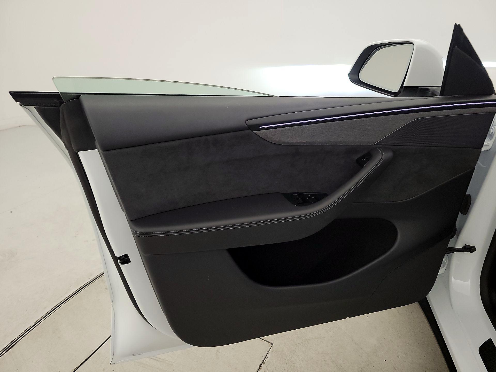 Thumbnail: 2026 Tesla Model Y - 12