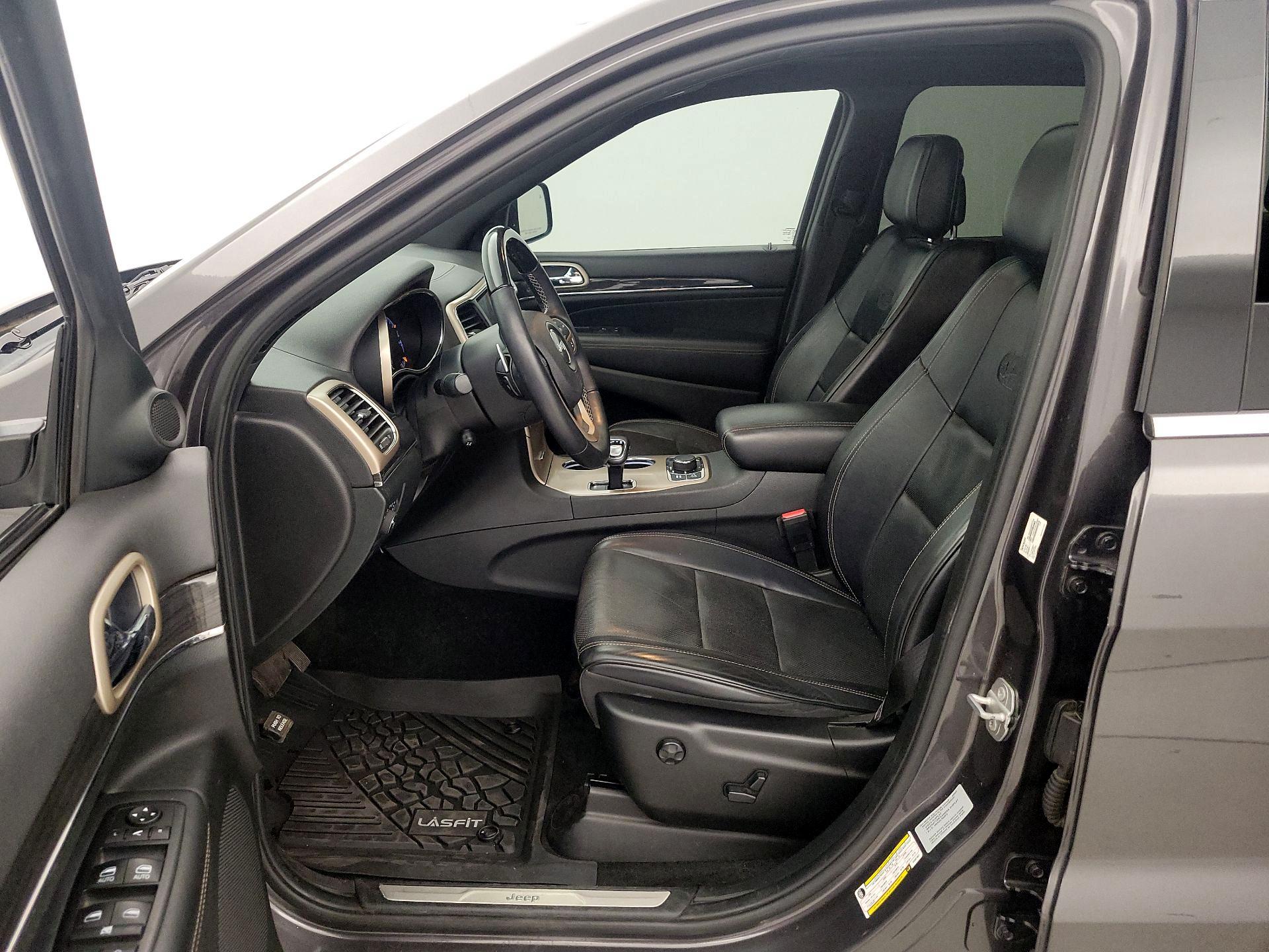 Thumbnail: 2015 Jeep Grand Cherokee - 11