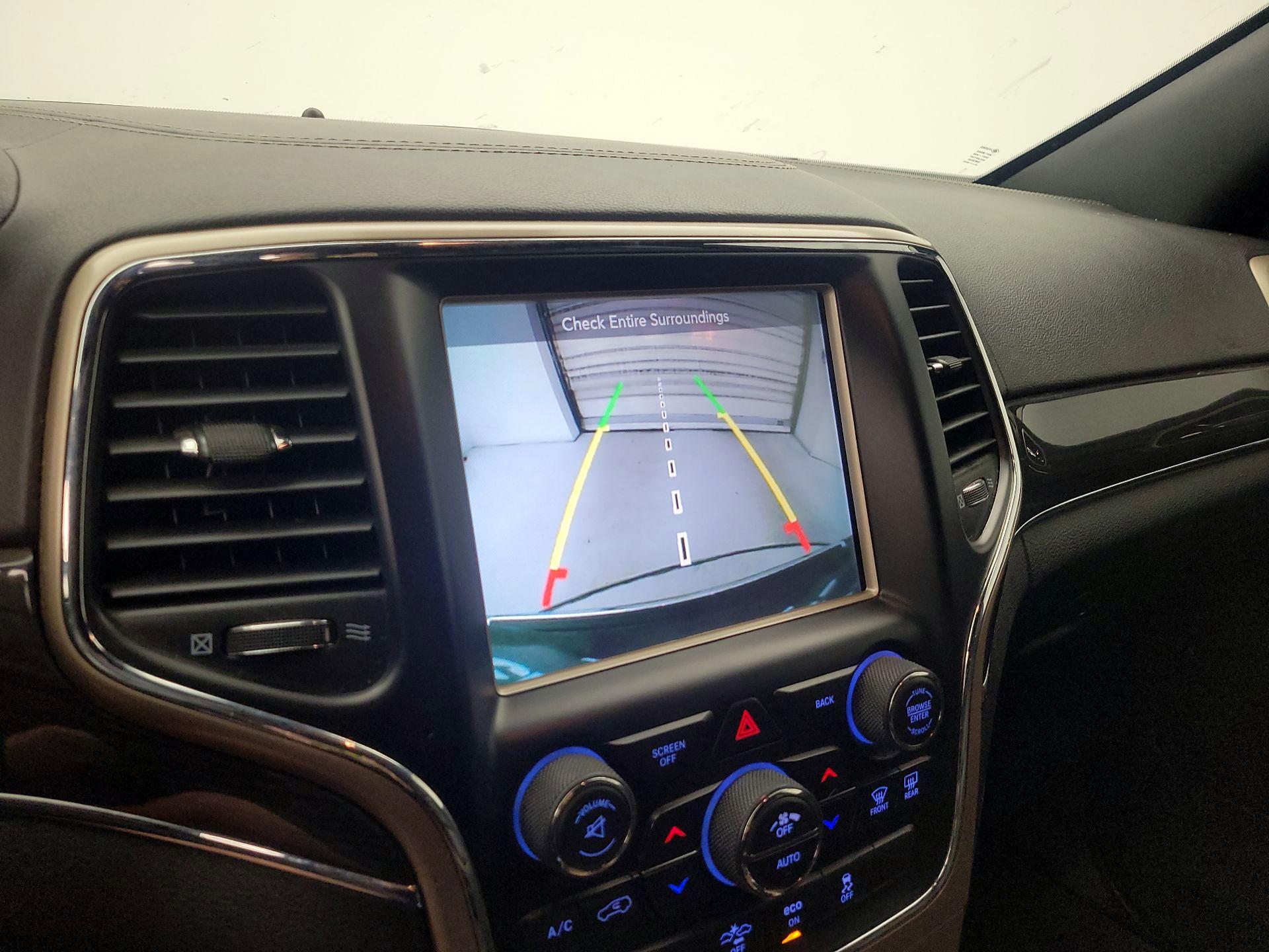Thumbnail: 2015 Jeep Grand Cherokee - 15