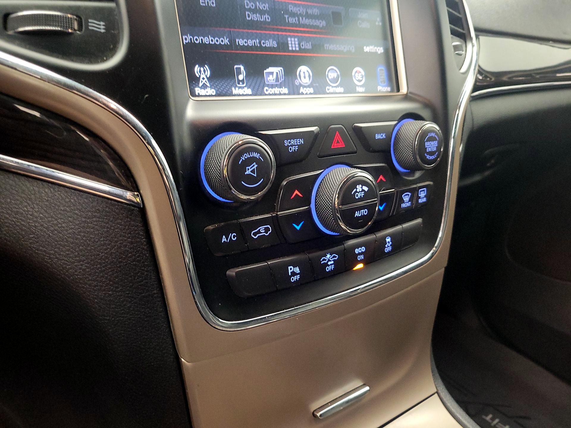 Thumbnail: 2015 Jeep Grand Cherokee - 17