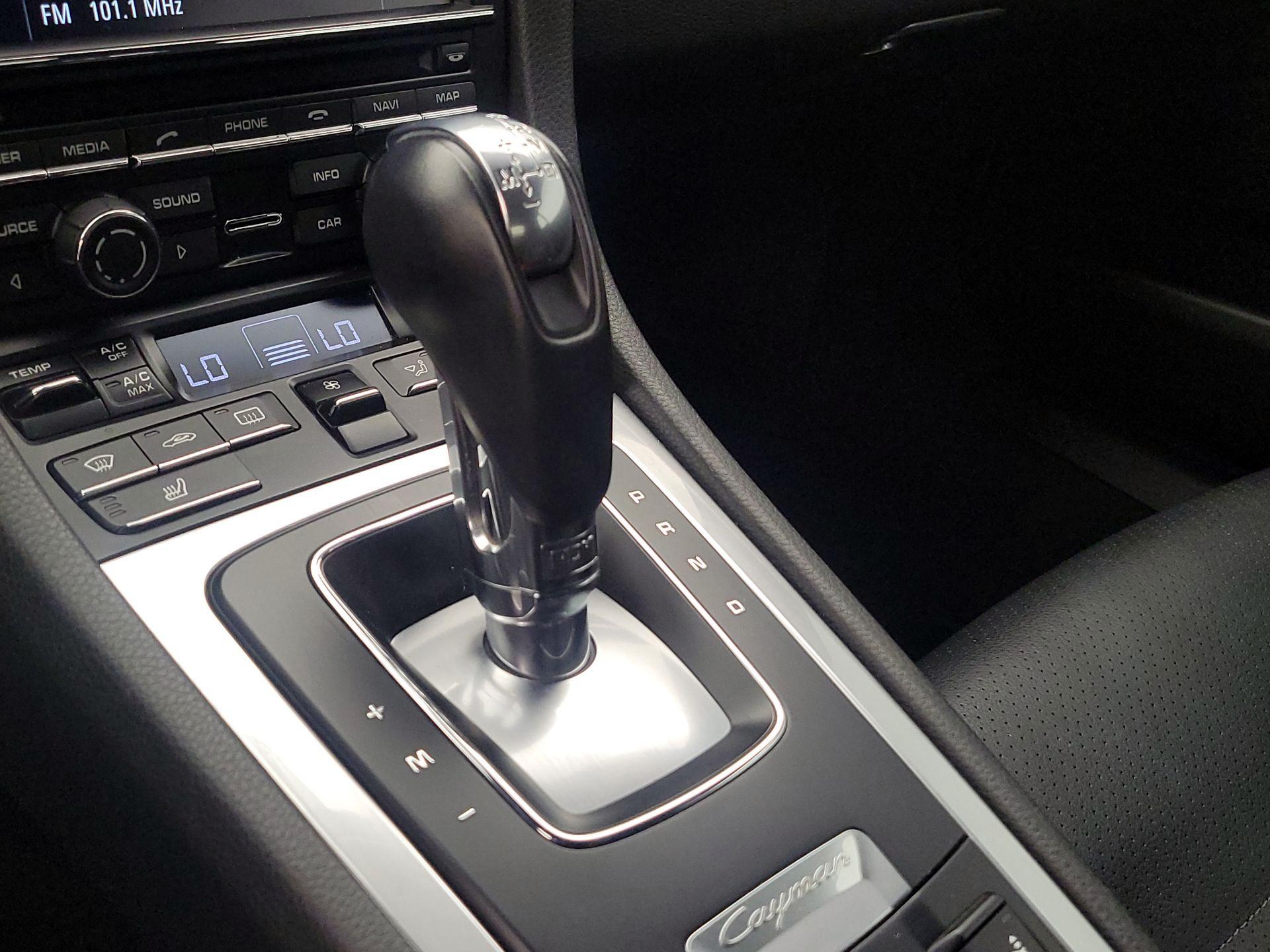 Thumbnail: 2015 Porsche Cayman - 17