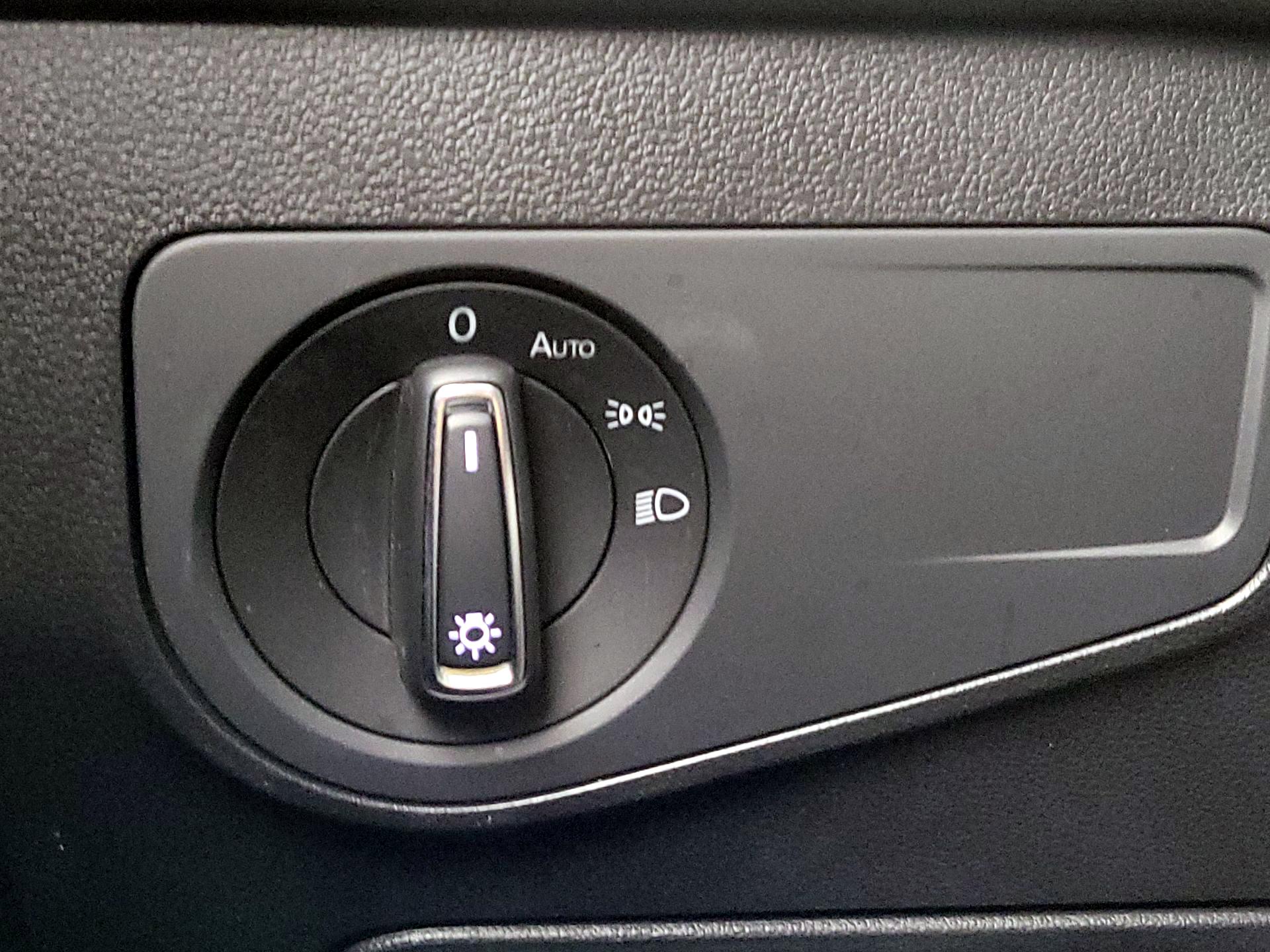 Thumbnail: 2019 Volkswagen Tiguan - 13