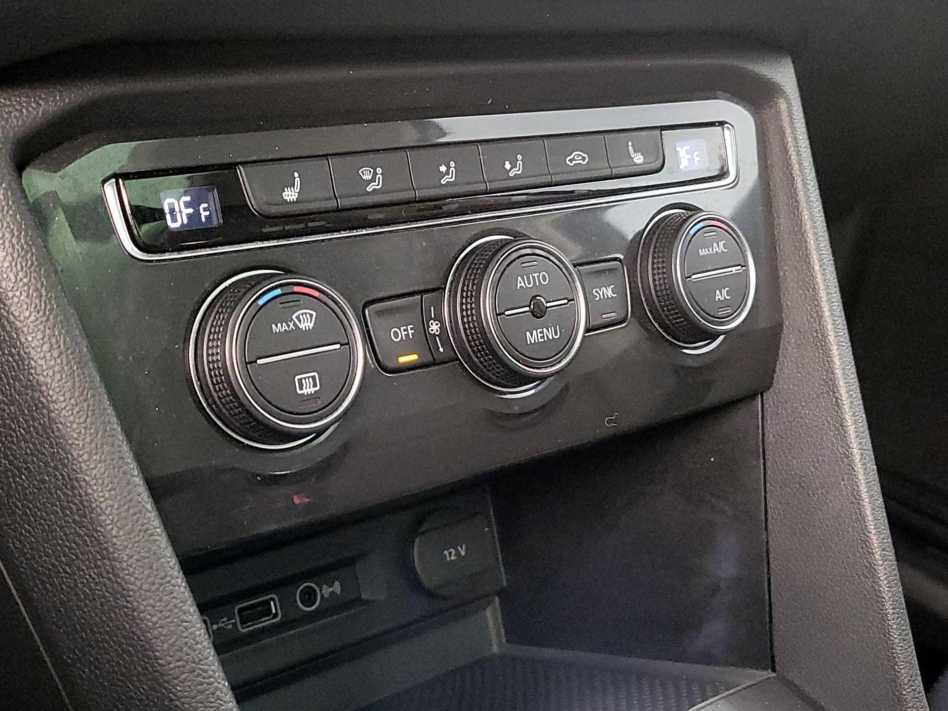 Thumbnail: 2019 Volkswagen Tiguan - 16