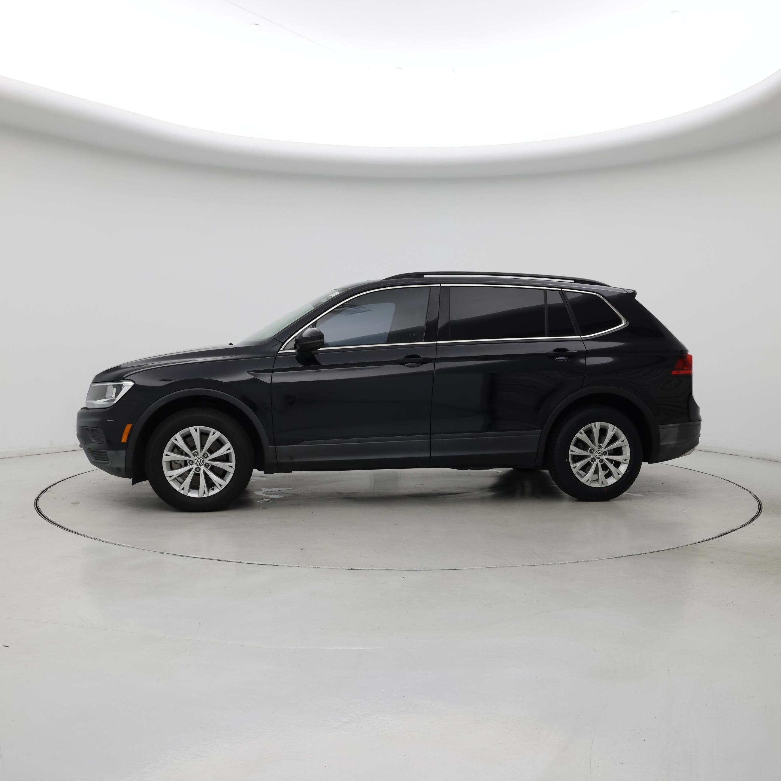 Thumbnail: 2019 Volkswagen Tiguan - 3