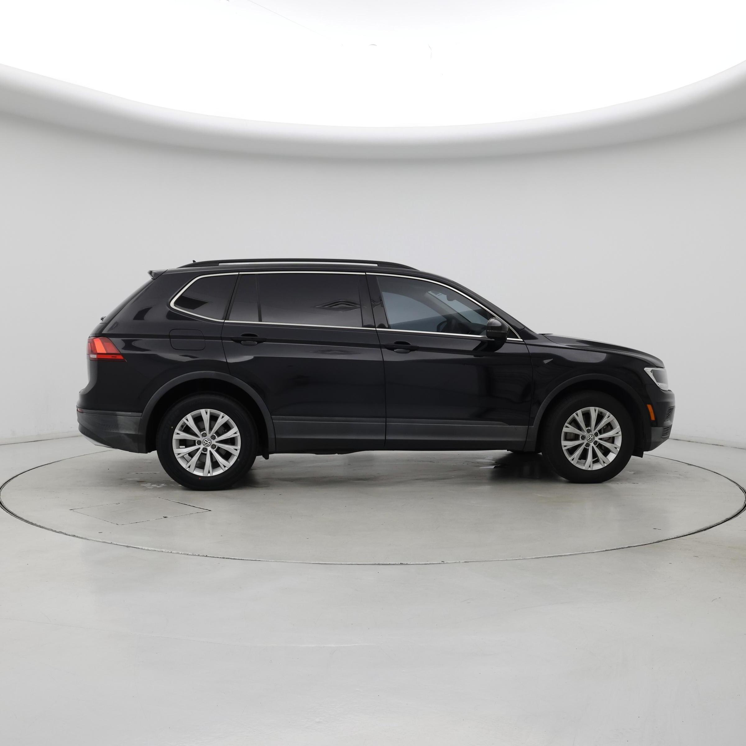 Thumbnail: 2019 Volkswagen Tiguan - 7