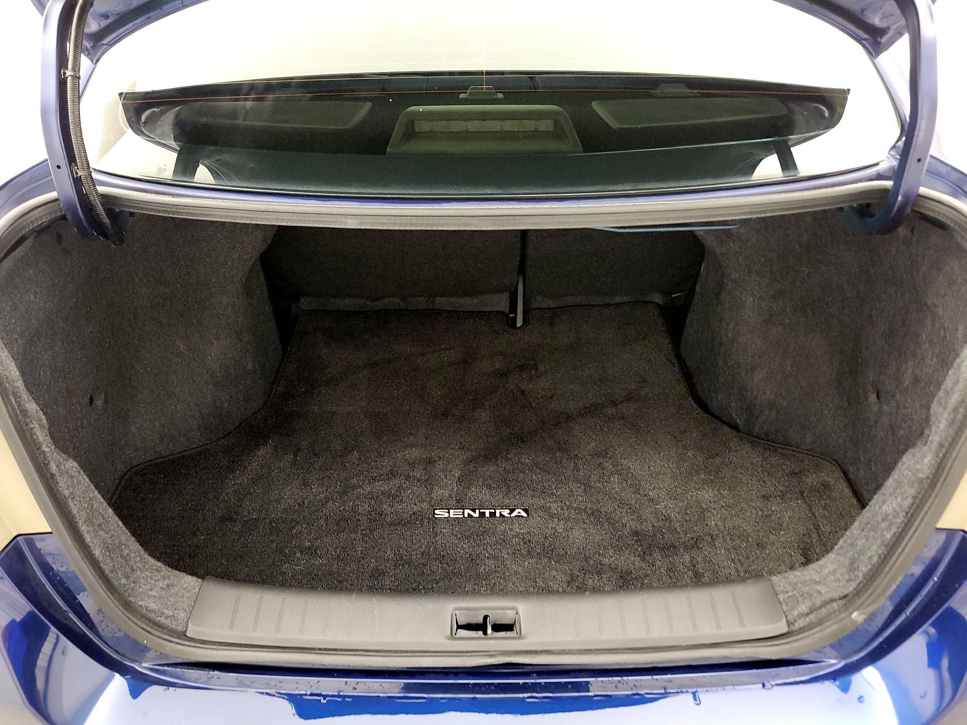 Thumbnail: 2019 Nissan Sentra - 20
