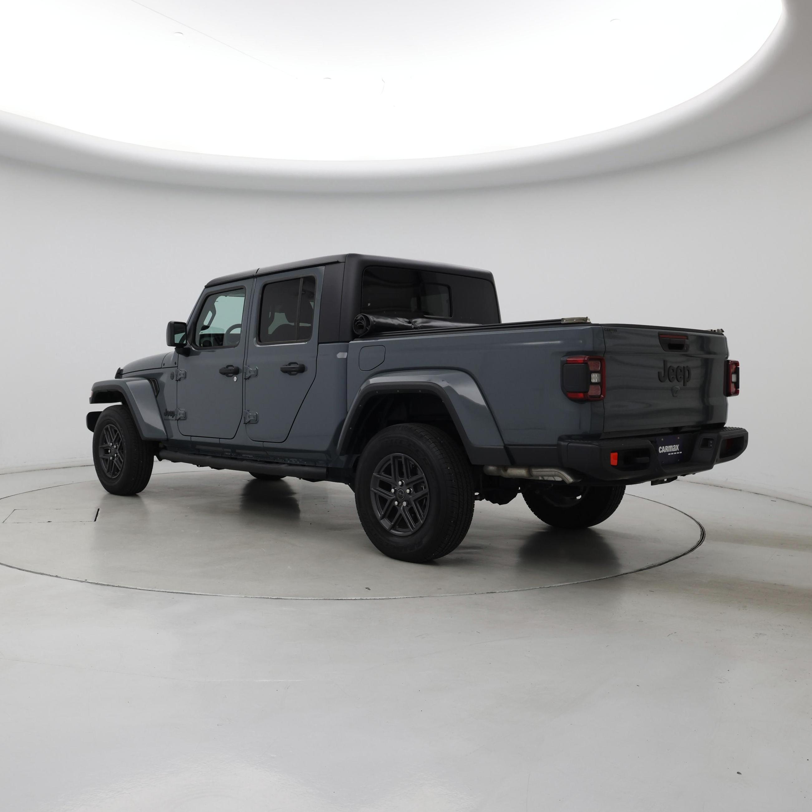 Thumbnail: 2024 Jeep Gladiator - 2