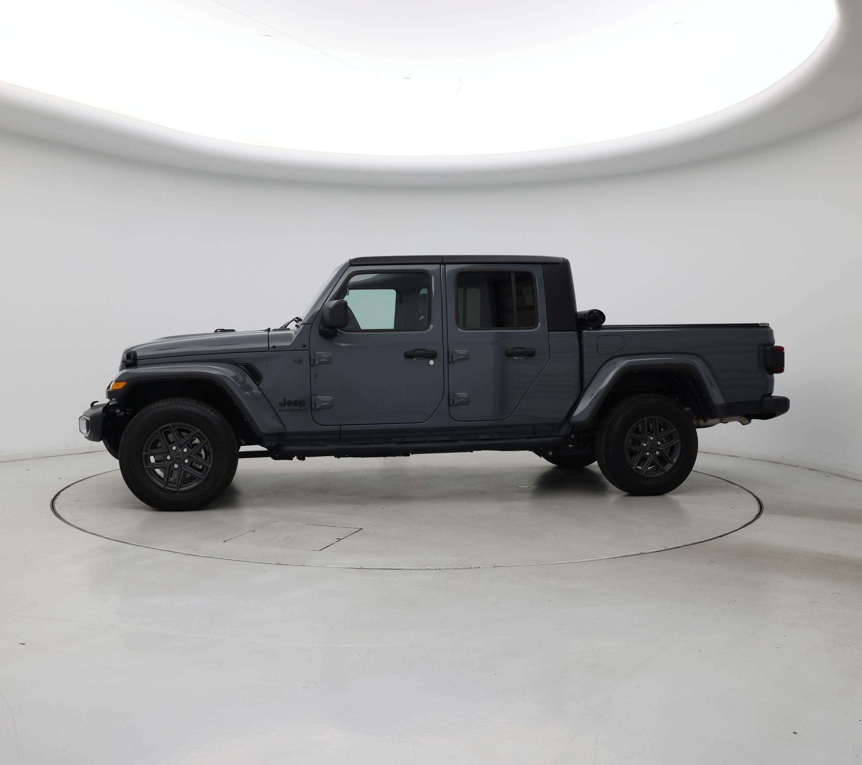 Thumbnail: 2024 Jeep Gladiator - 3