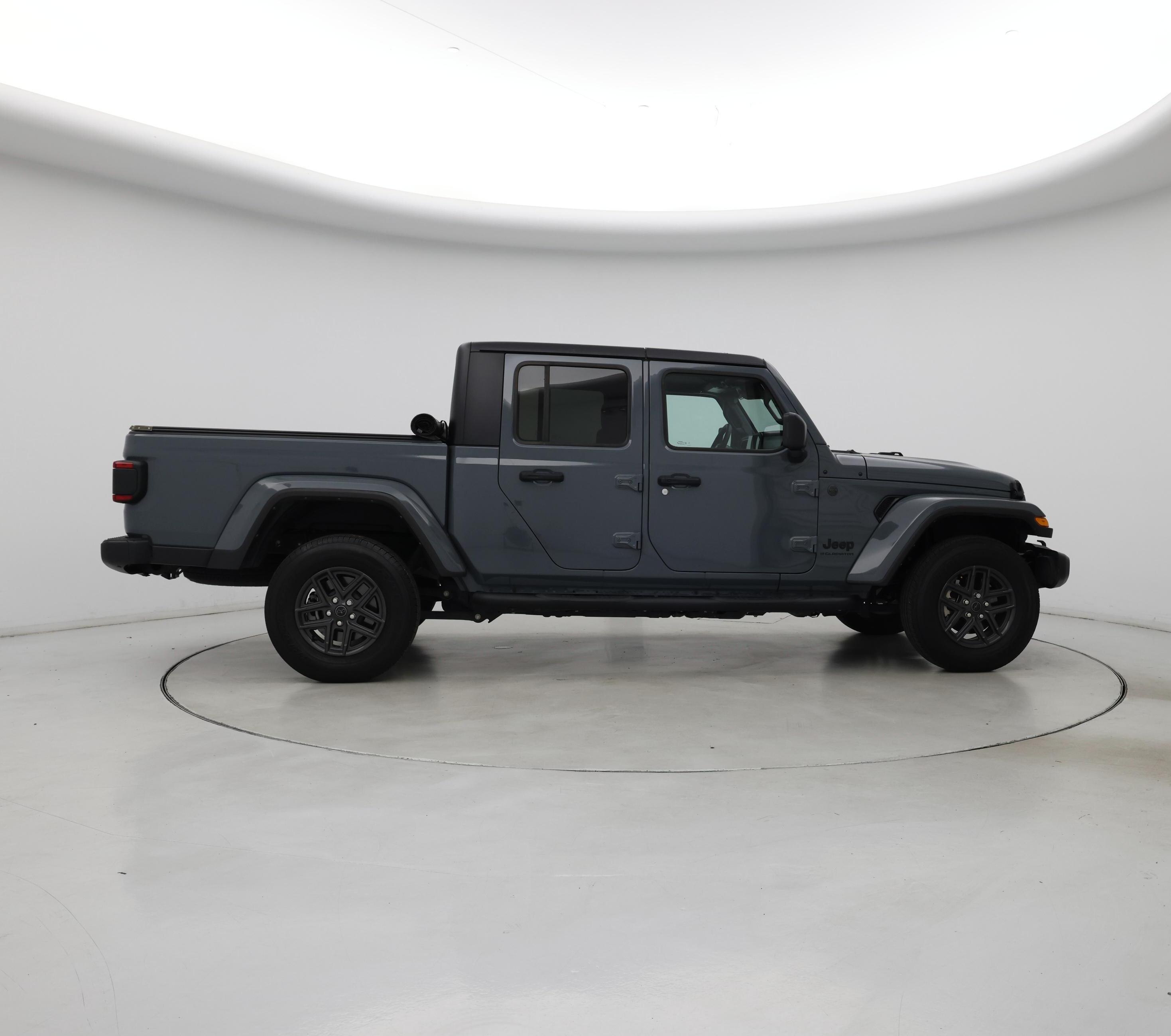 Thumbnail: 2024 Jeep Gladiator - 7