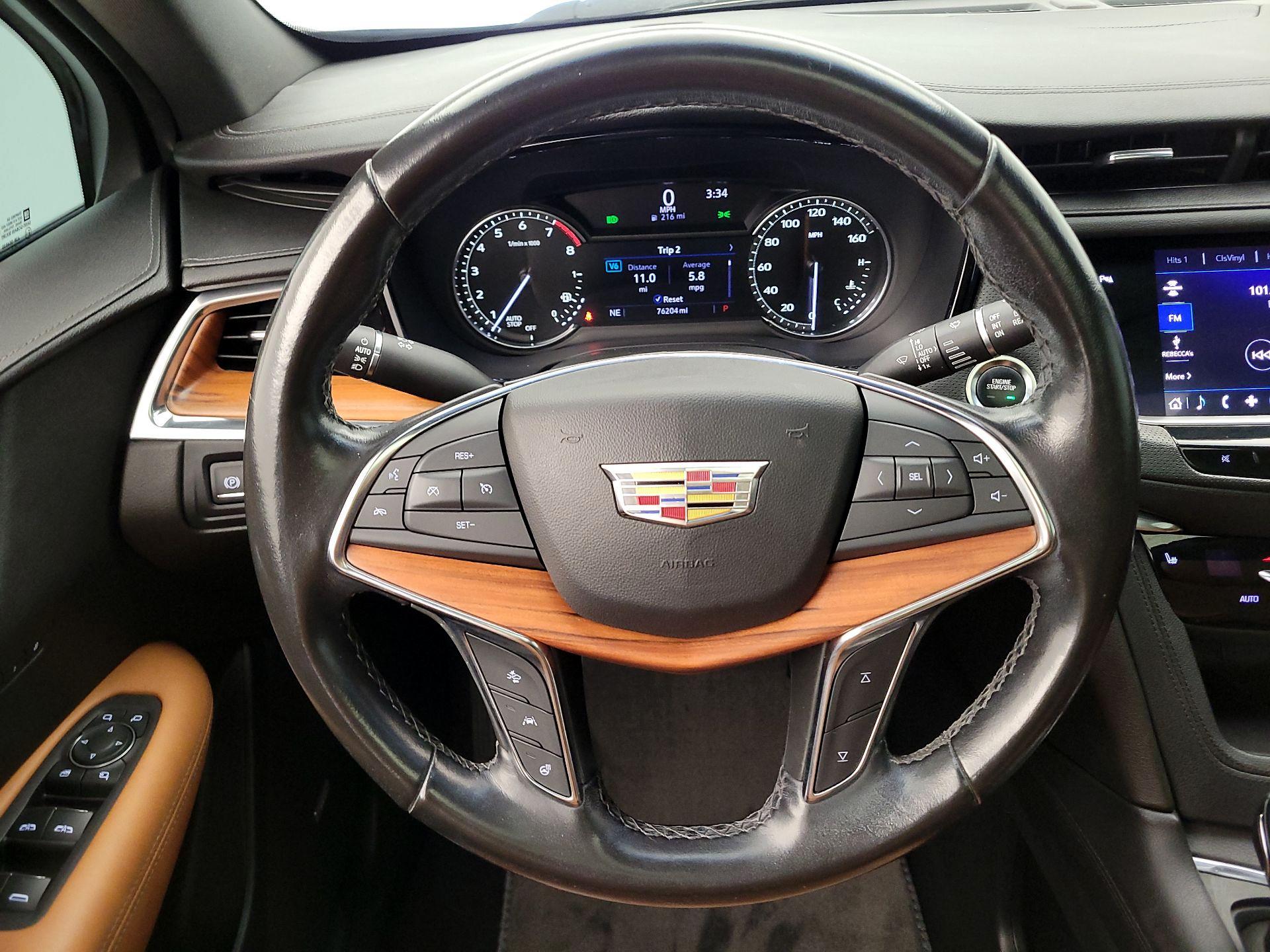 Thumbnail: 2020 Cadillac XT5 - 10