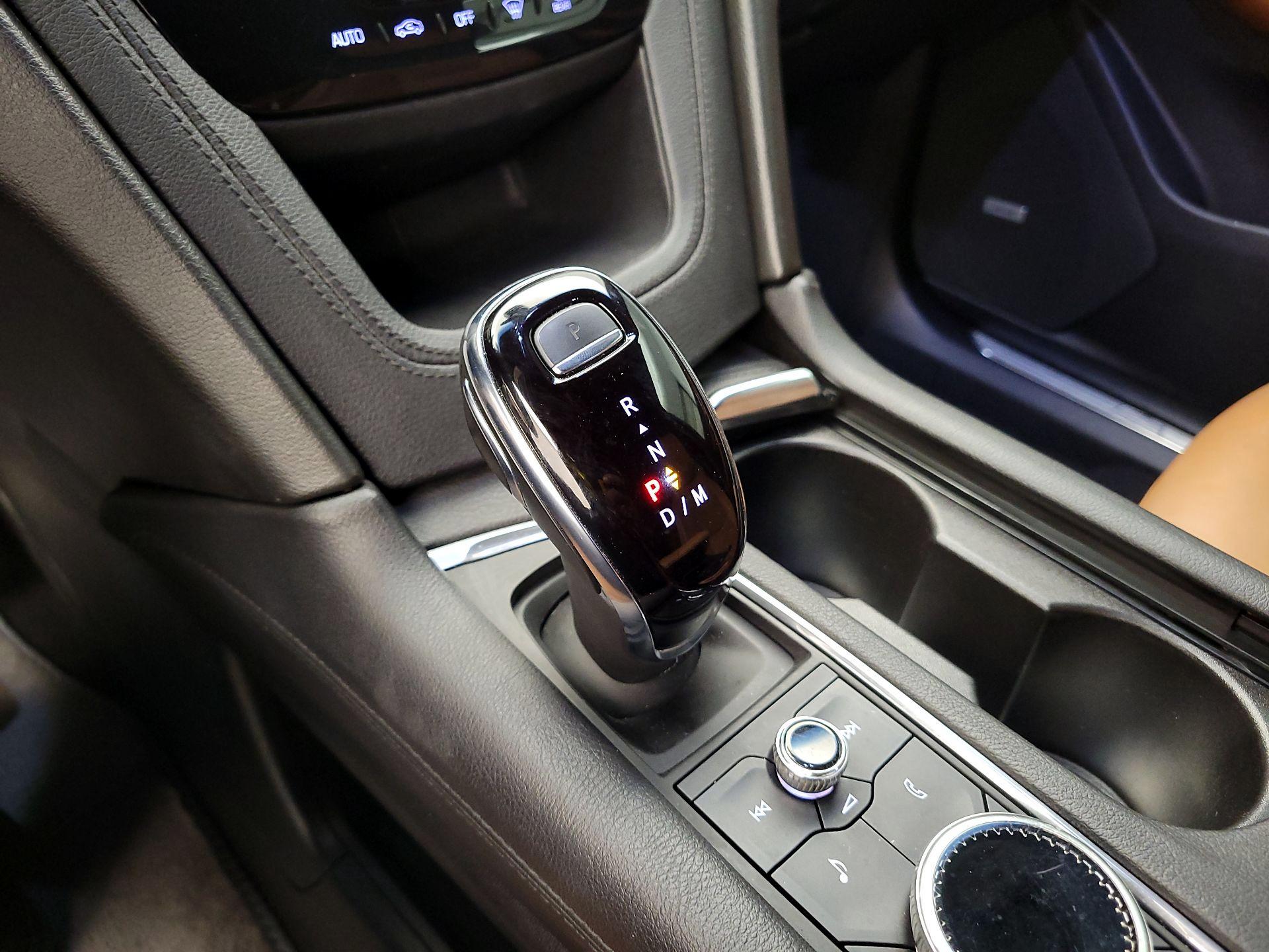 Thumbnail: 2020 Cadillac XT5 - 17