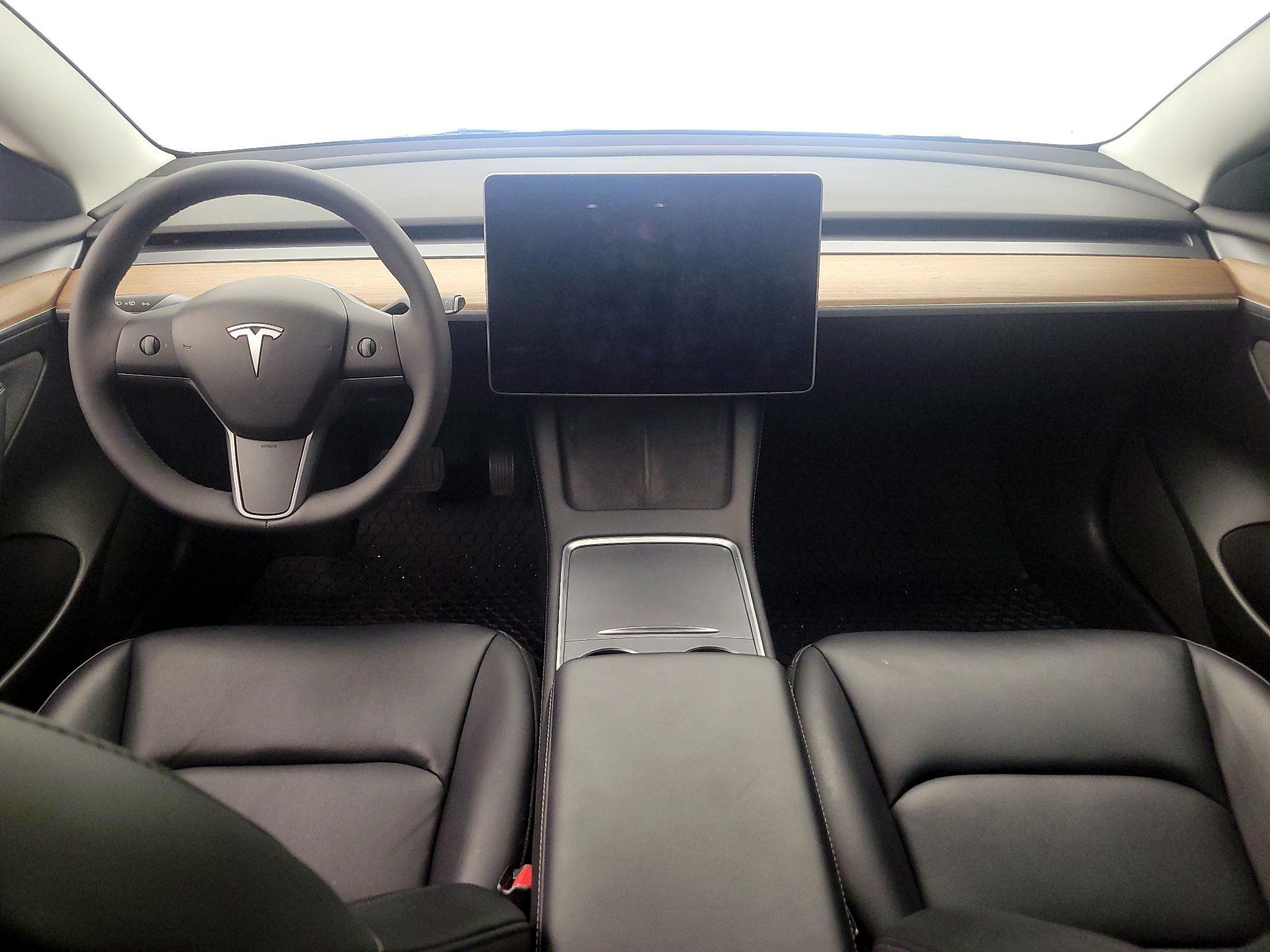 Thumbnail: 2022 Tesla Model 3 - 9