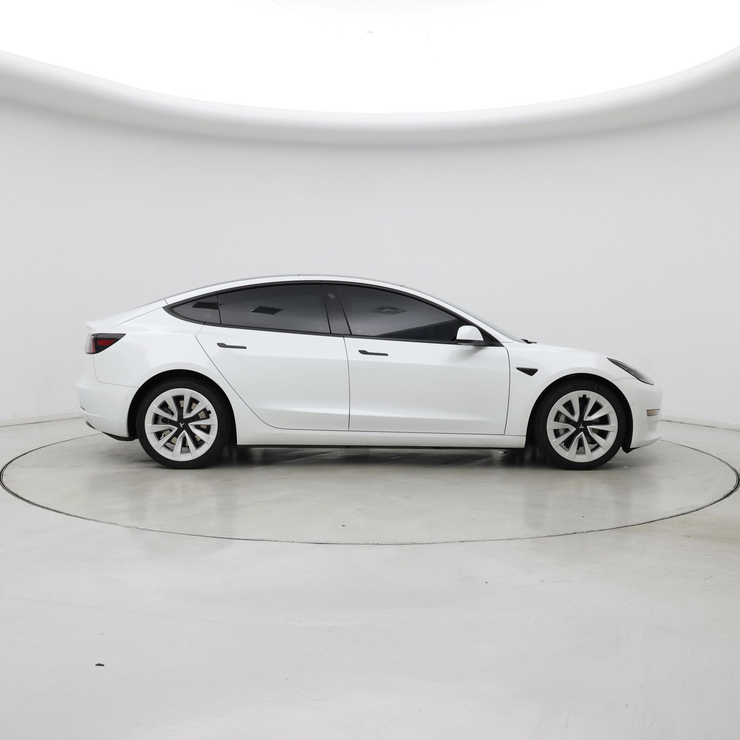 Thumbnail: 2022 Tesla Model 3 - 7