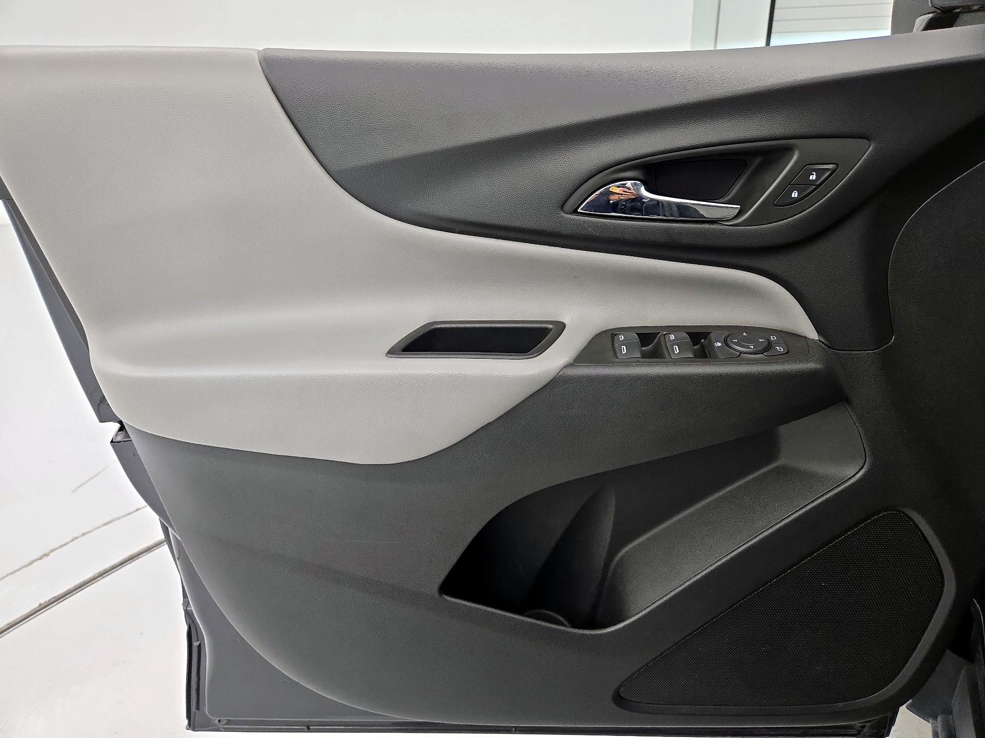 Thumbnail: 2022 Chevrolet Equinox - 12