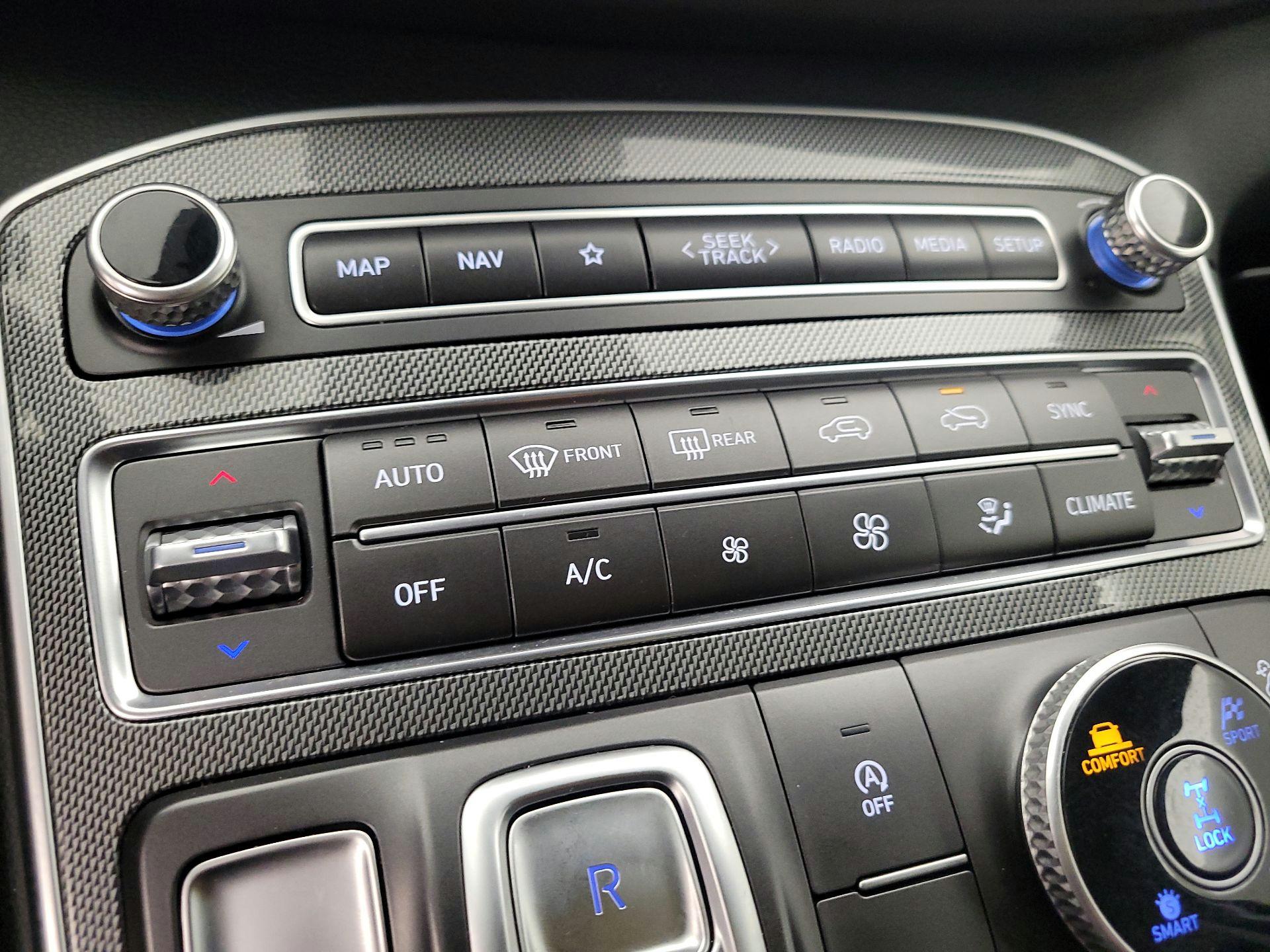 Thumbnail: 2023 Hyundai Santa Fe - 17