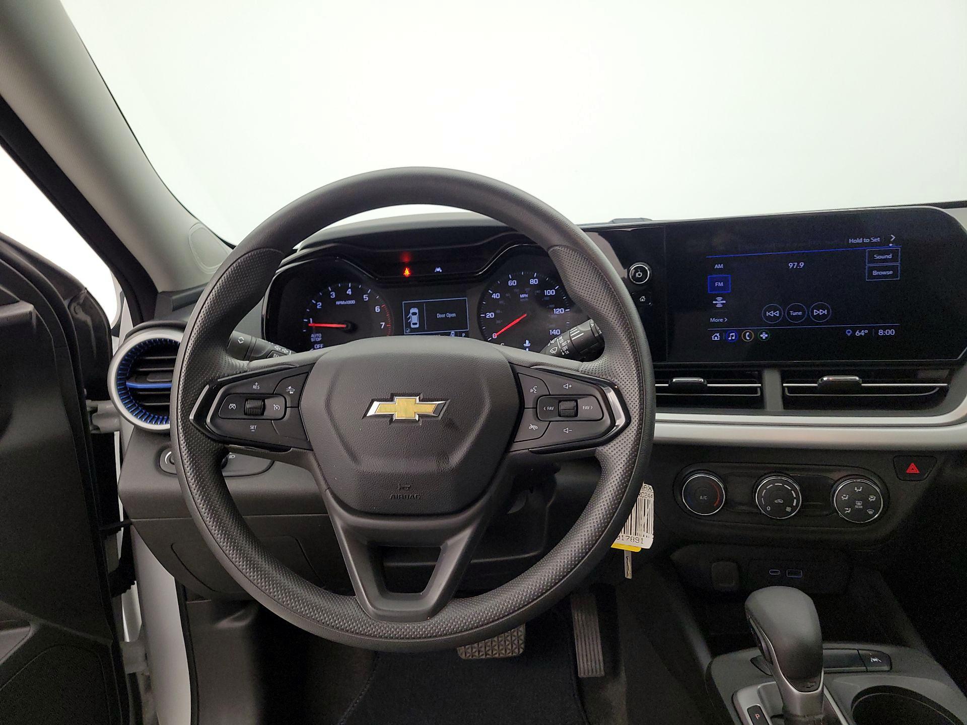 Thumbnail: 2024 Chevrolet Trax - 10