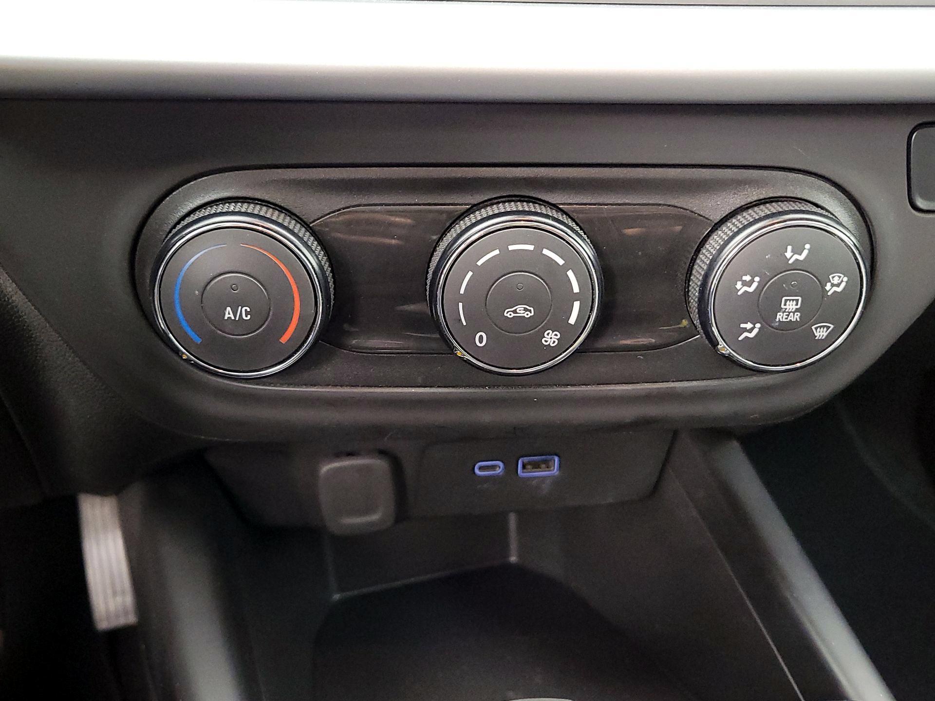 Thumbnail: 2024 Chevrolet Trax - 16