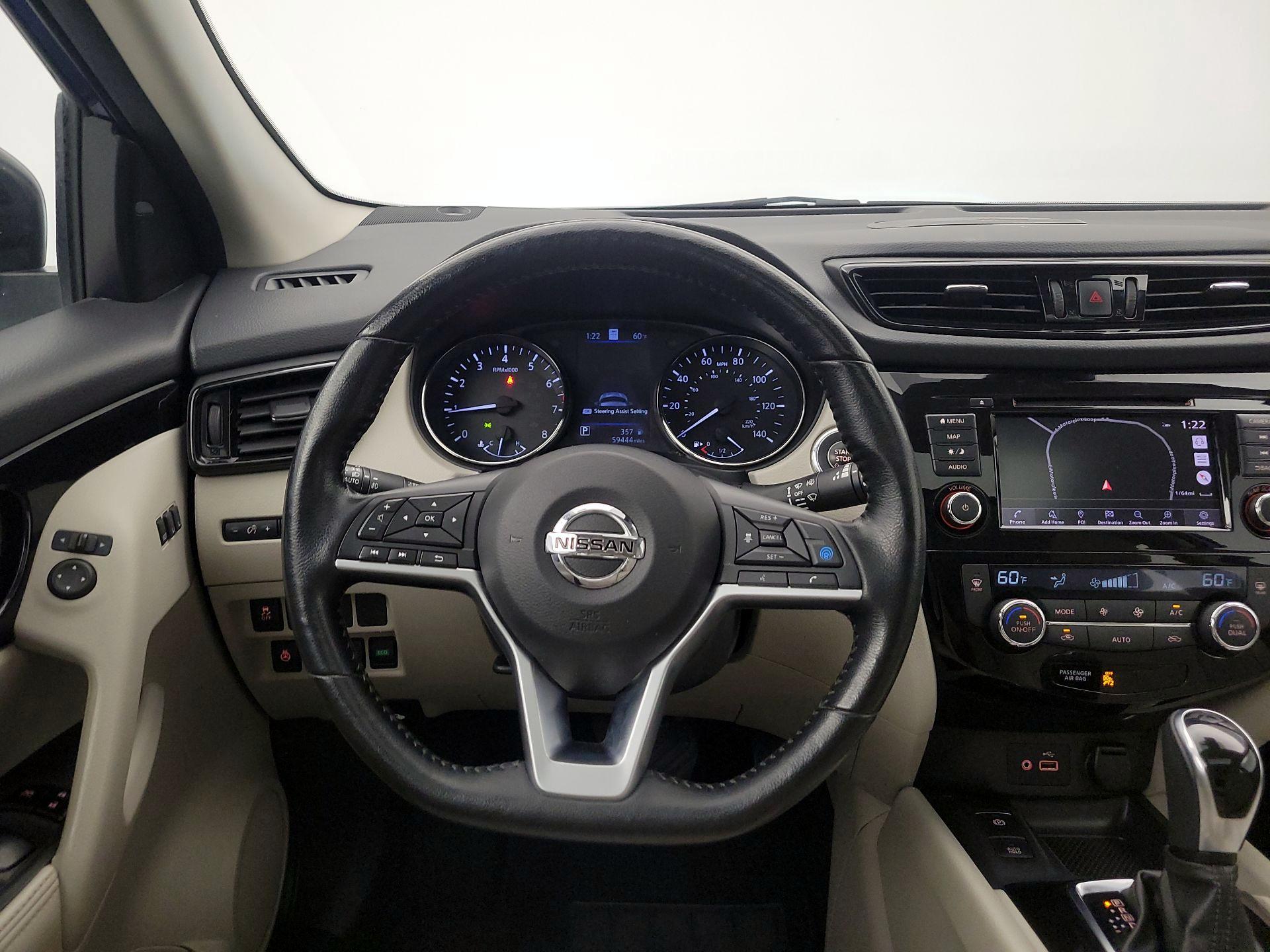 Thumbnail: 2022 Nissan Rogue Sport - 10