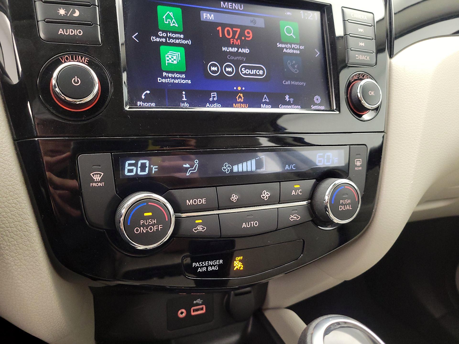 Thumbnail: 2022 Nissan Rogue Sport - 17