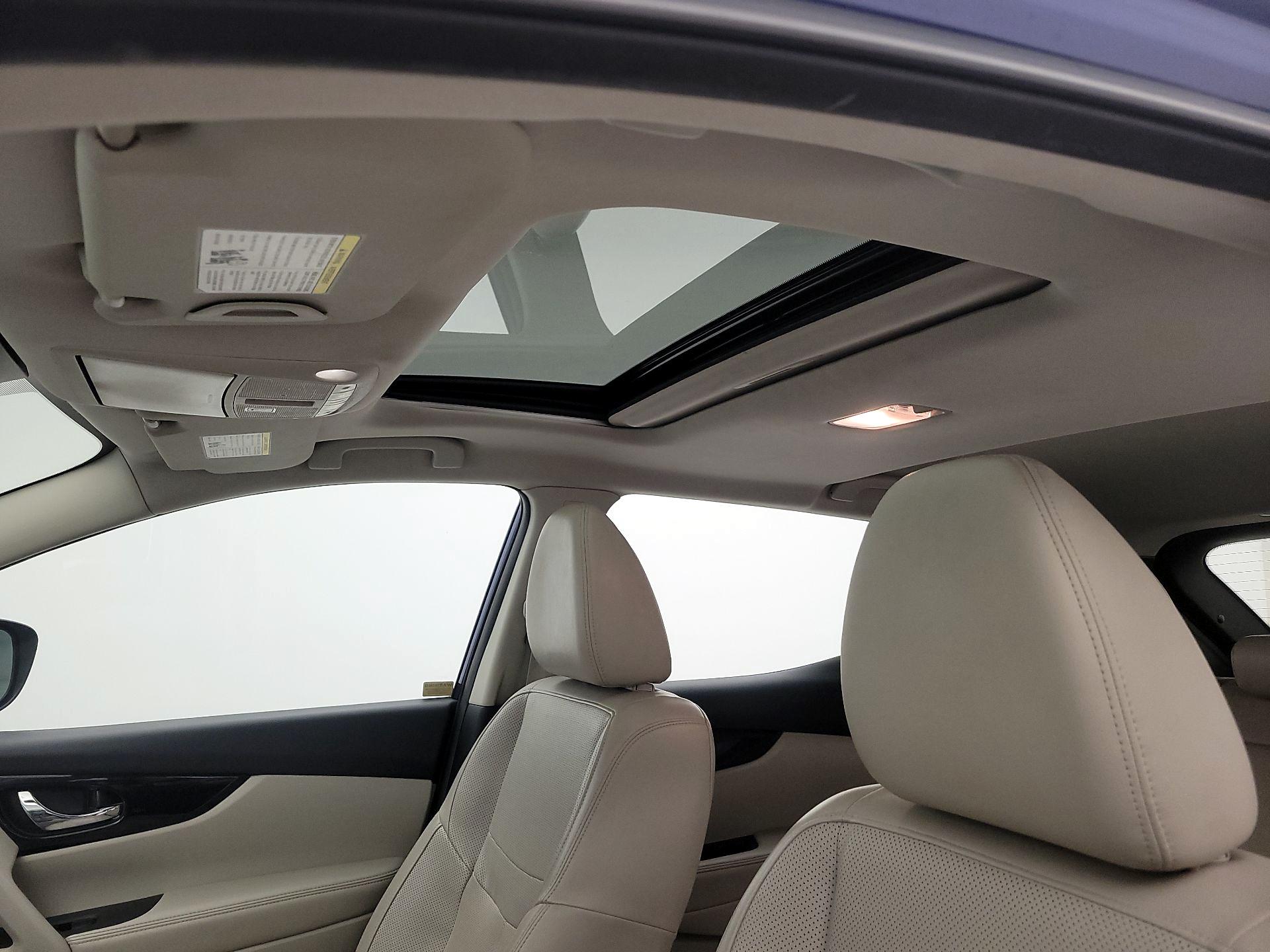 Thumbnail: 2022 Nissan Rogue Sport - 20