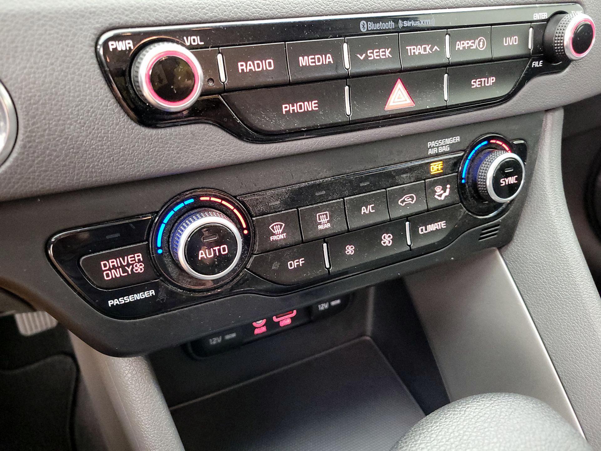 Thumbnail: 2019 Kia Niro - 16