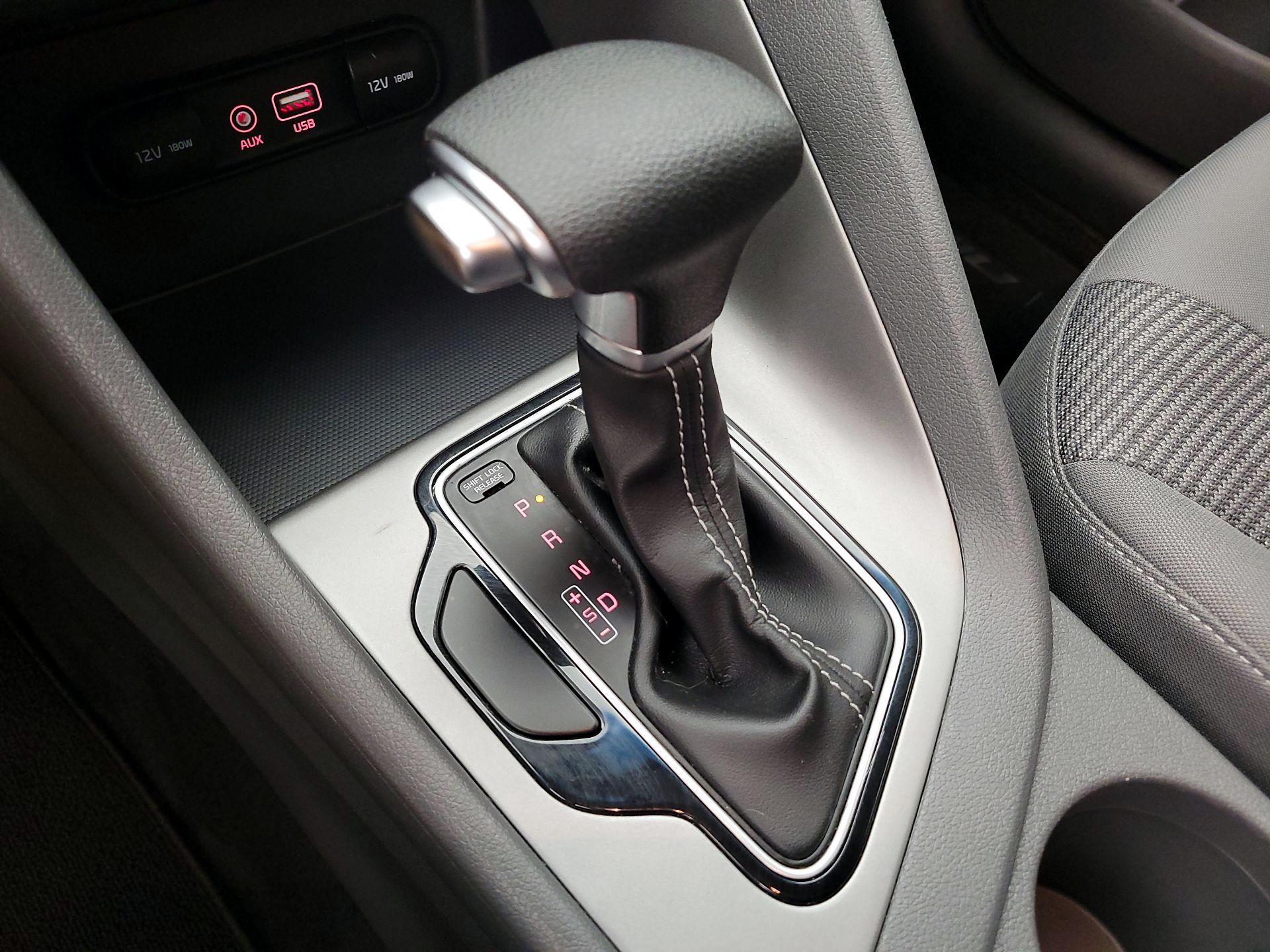 Thumbnail: 2019 Kia Niro - 17