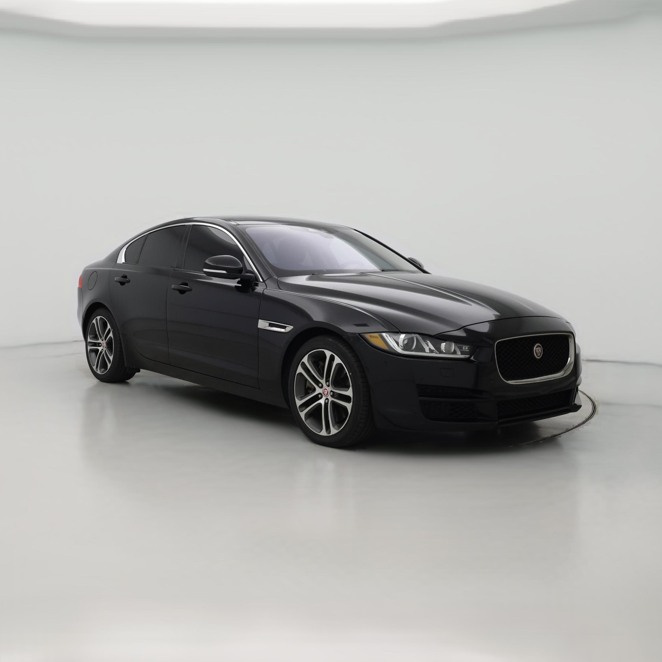 Thumbnail: 2017 Jaguar XE - 1