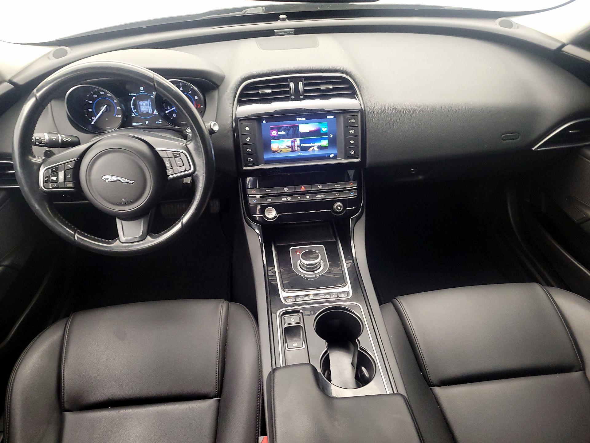 Thumbnail: 2017 Jaguar XE - 9