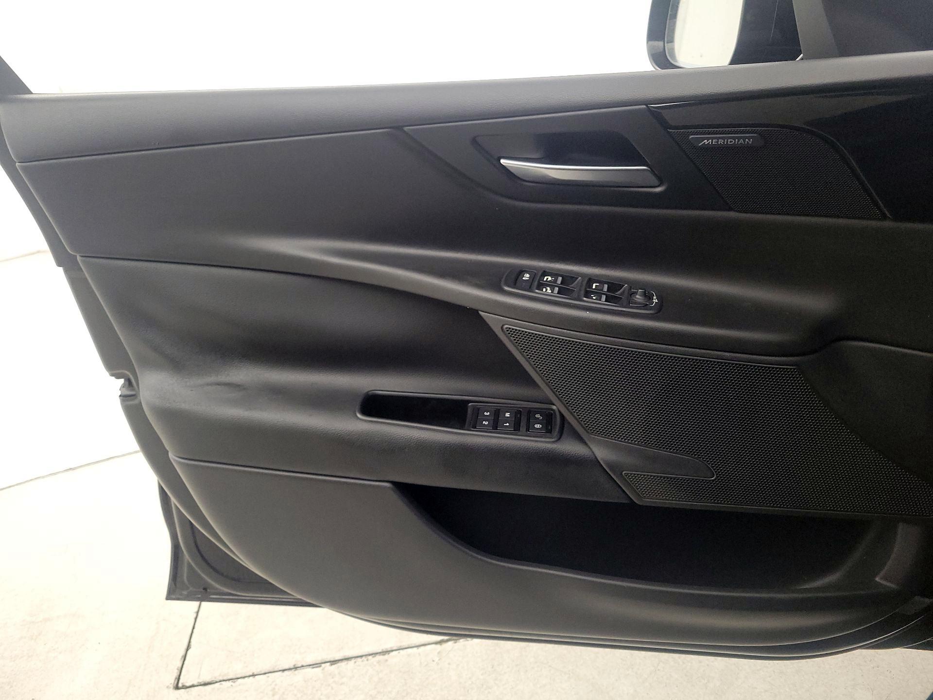 Thumbnail: 2017 Jaguar XE - 12