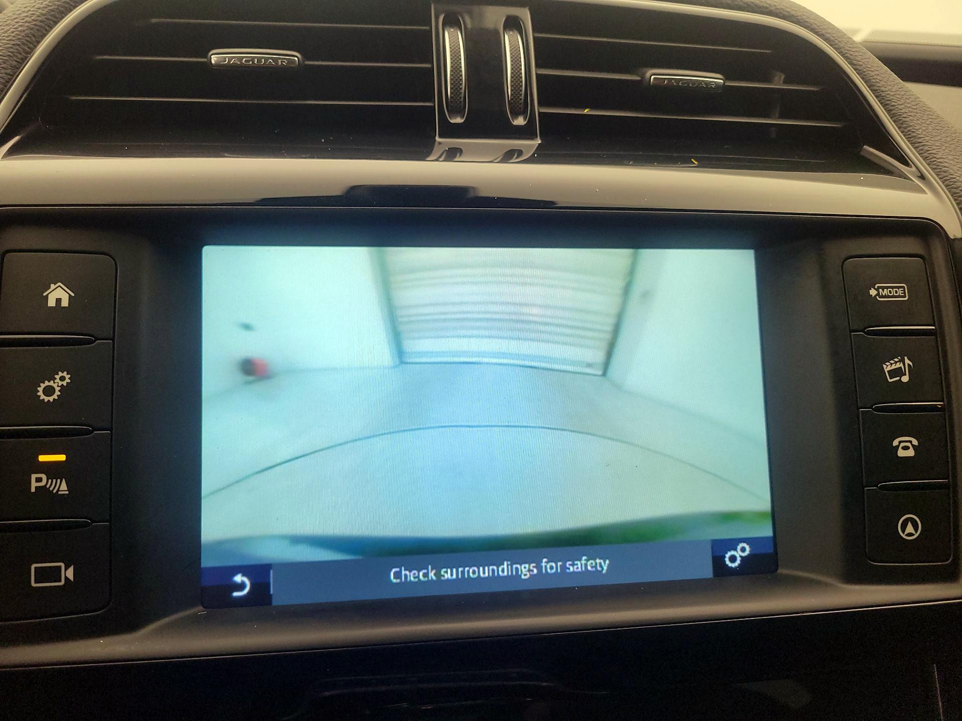 Thumbnail: 2017 Jaguar XE - 14