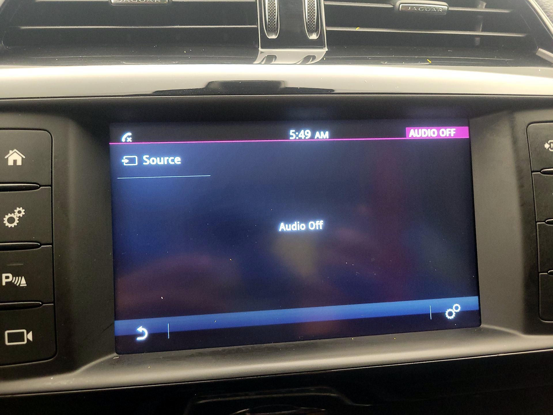 Thumbnail: 2017 Jaguar XE - 15