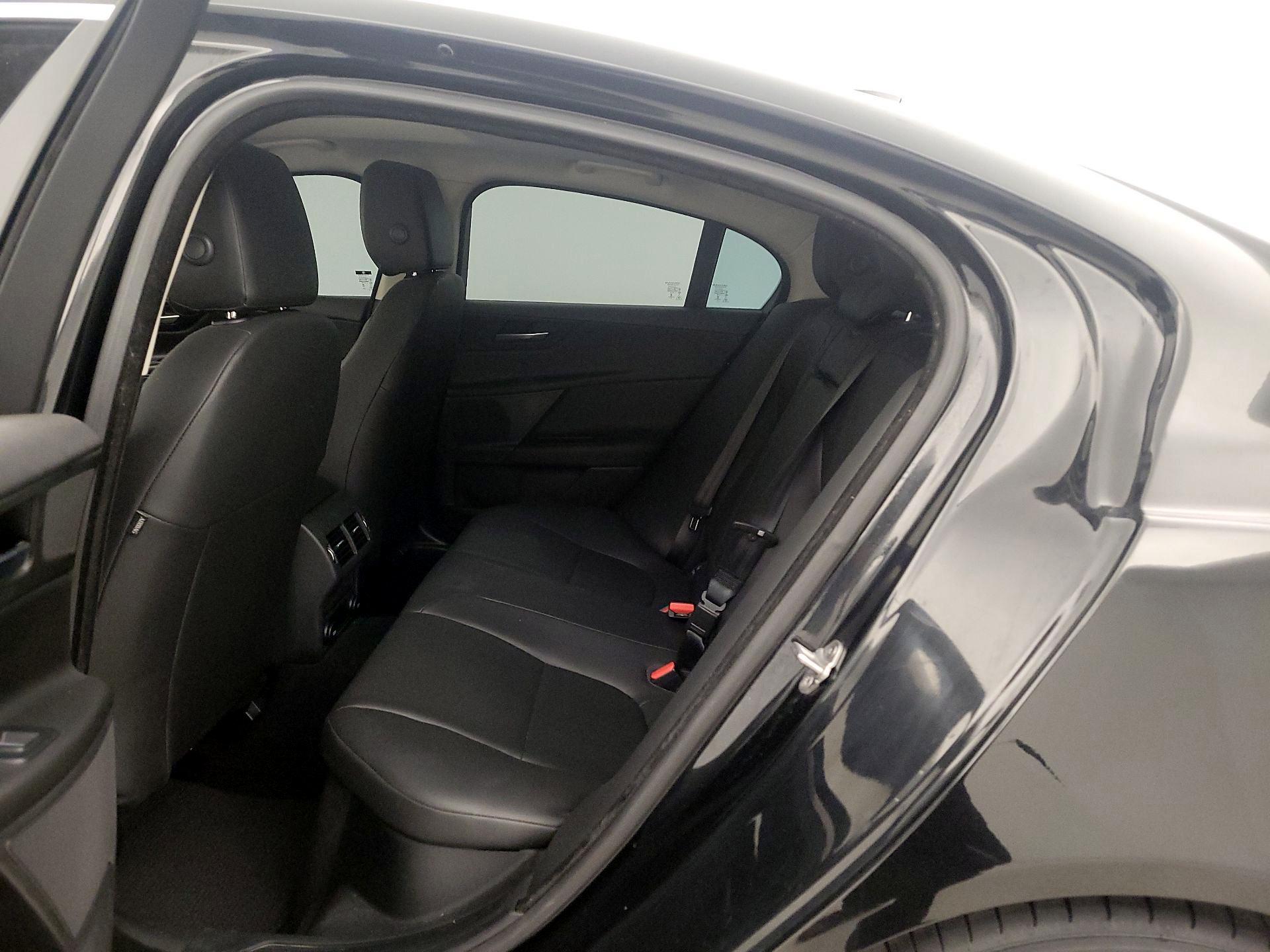 Thumbnail: 2017 Jaguar XE - 19