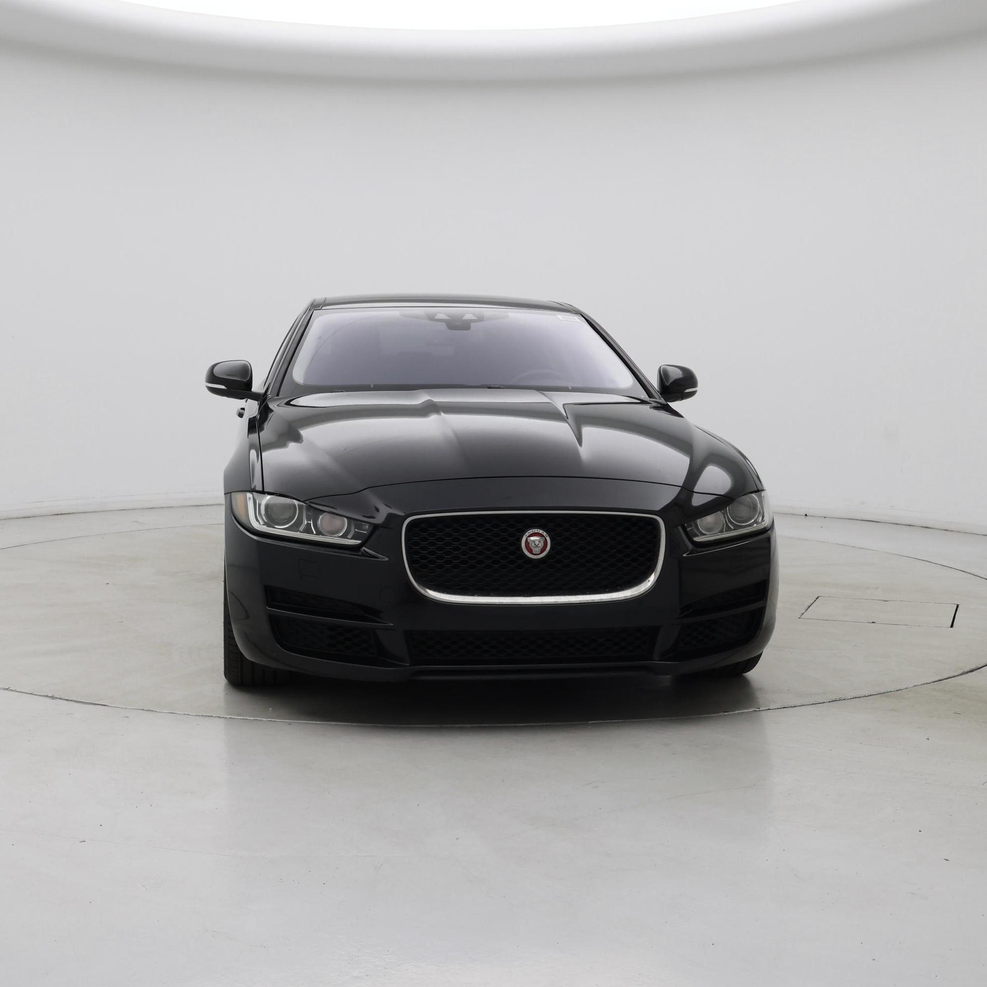 Thumbnail: 2017 Jaguar XE - 5