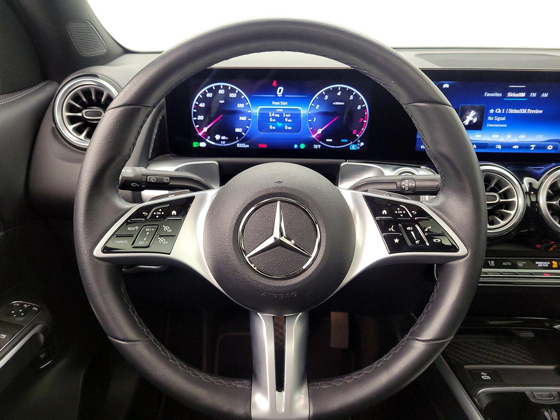 Thumbnail: 2024 Mercedes-Benz GLB - 10