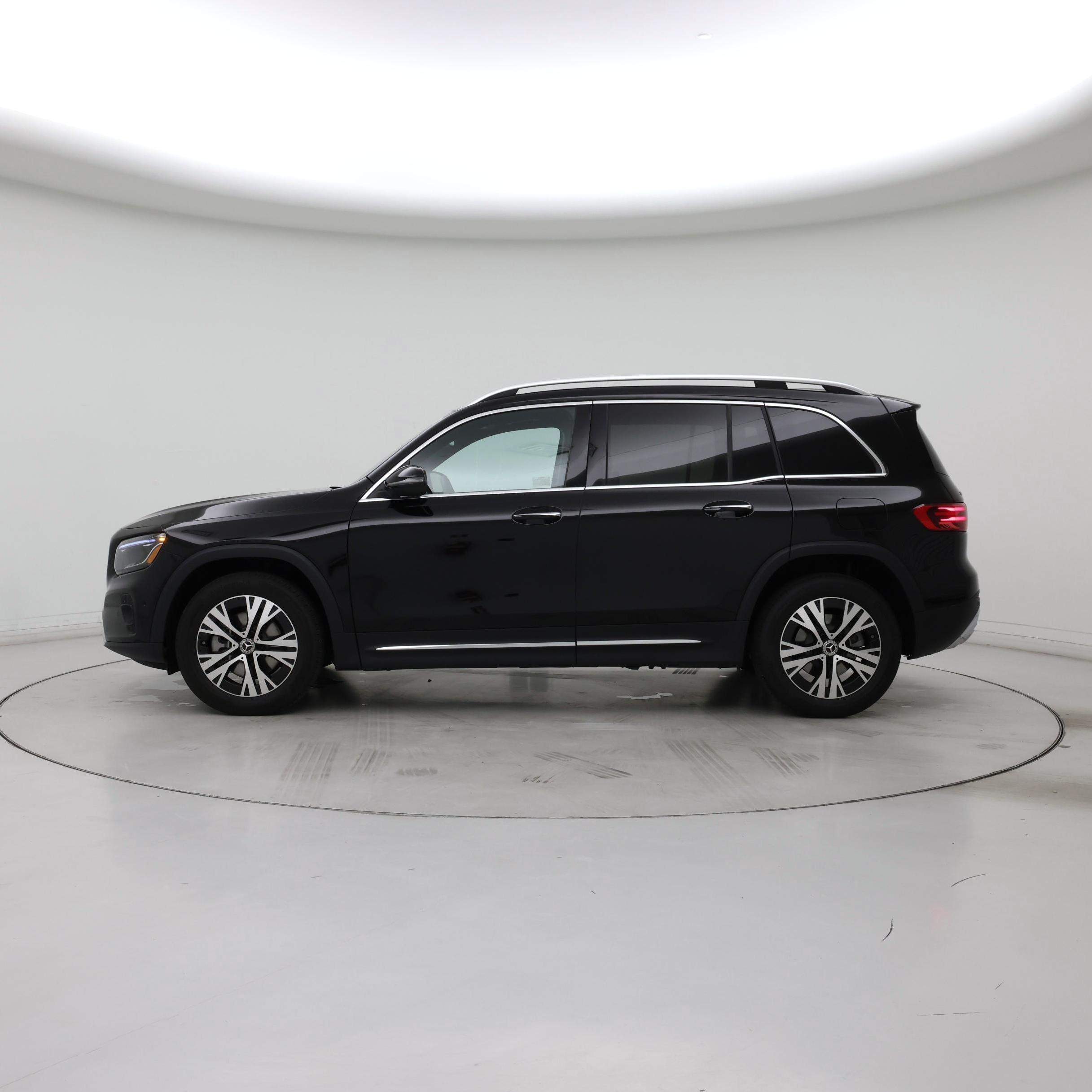 Thumbnail: 2024 Mercedes-Benz GLB - 3