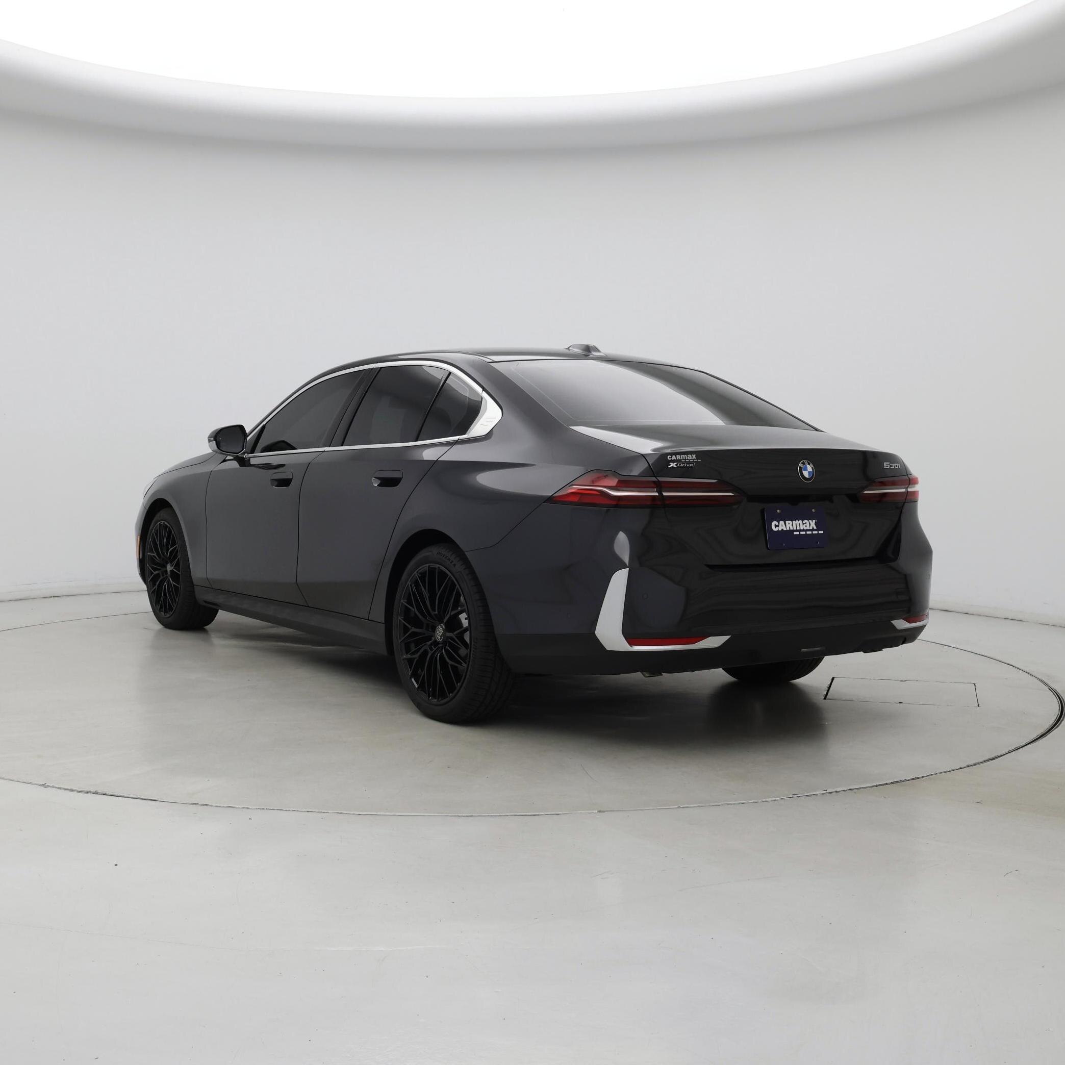 Thumbnail: 2024 BMW 5 Series - 2