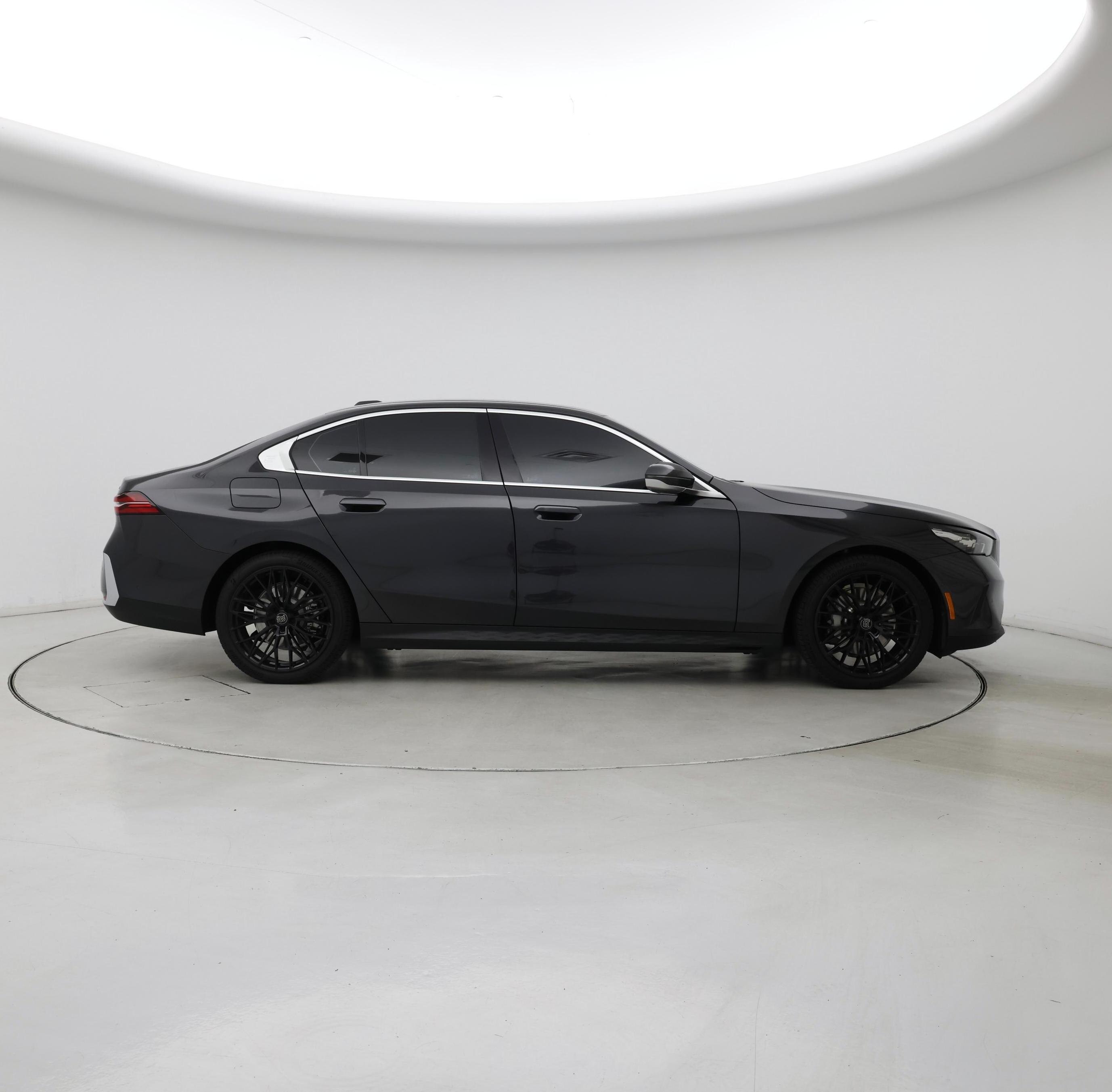 Thumbnail: 2024 BMW 5 Series - 7