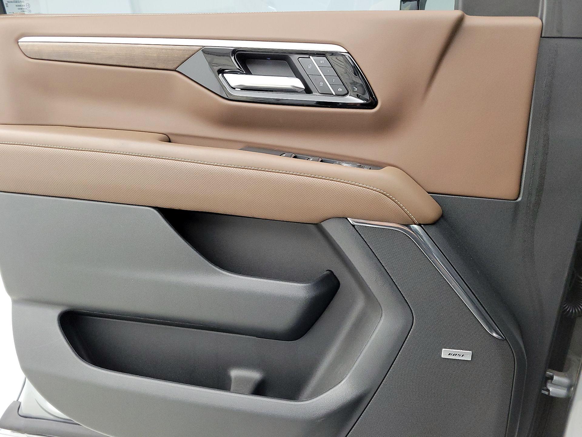 Thumbnail: 2025 Chevrolet Tahoe - 12