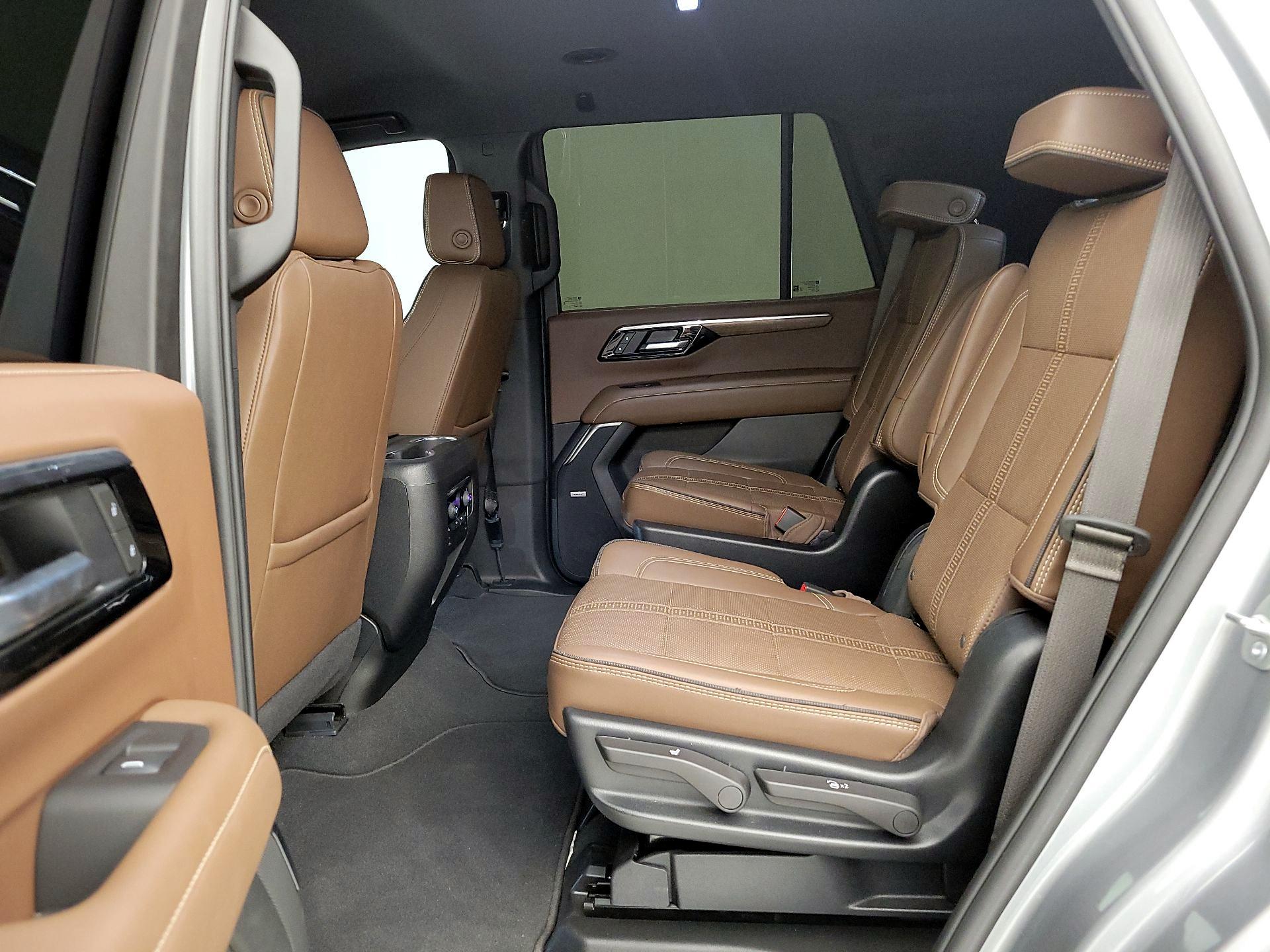 Thumbnail: 2025 Chevrolet Tahoe - 20