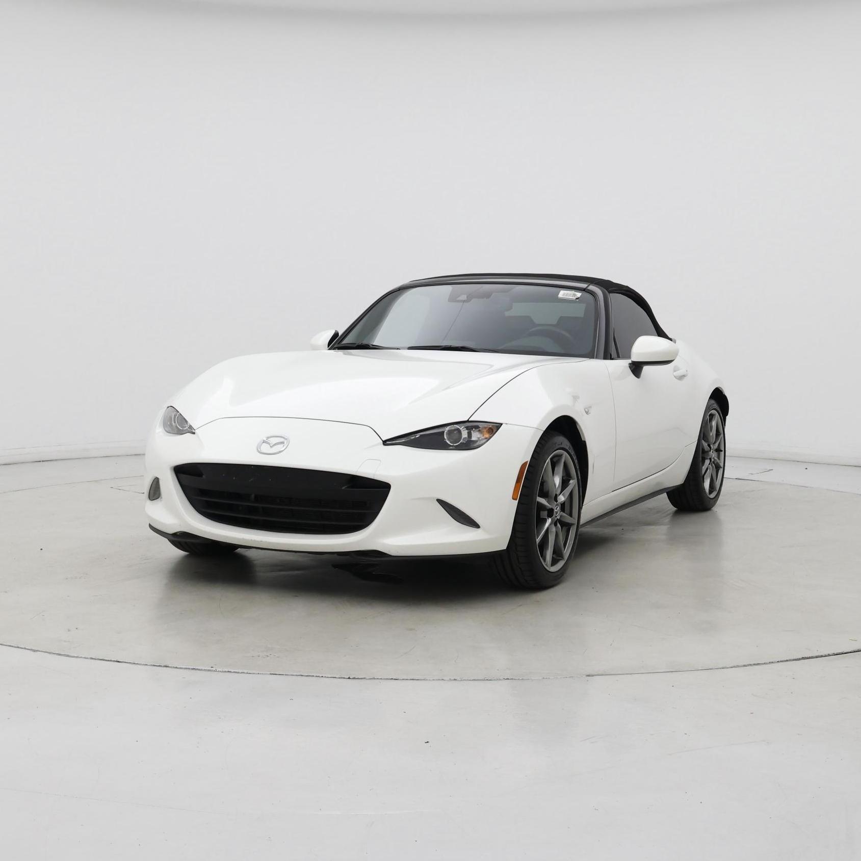Thumbnail: 2022 Mazda MX-5 Miata - 4