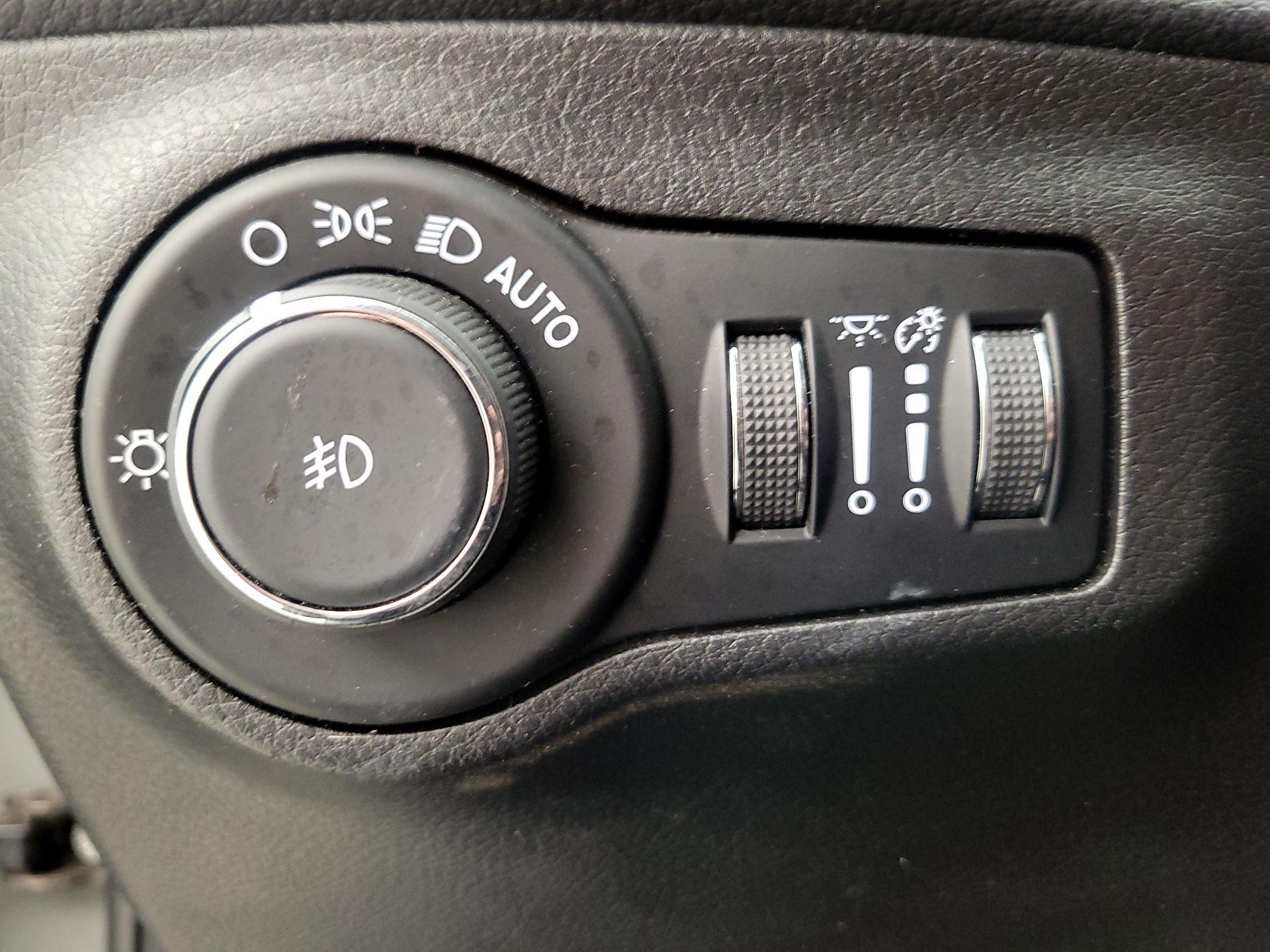 Thumbnail: 2019 Jeep Compass - 13