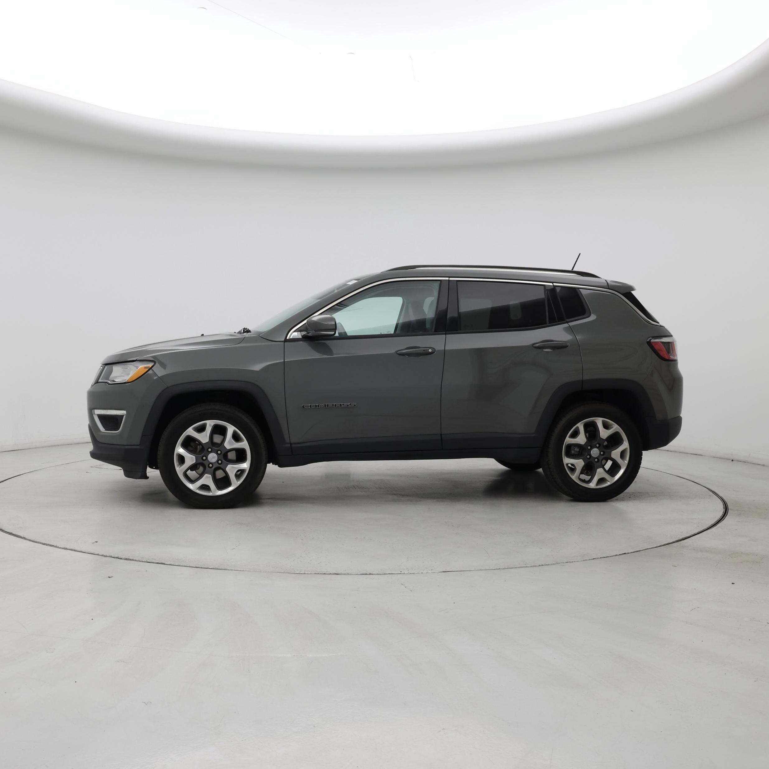 Thumbnail: 2019 Jeep Compass - 3