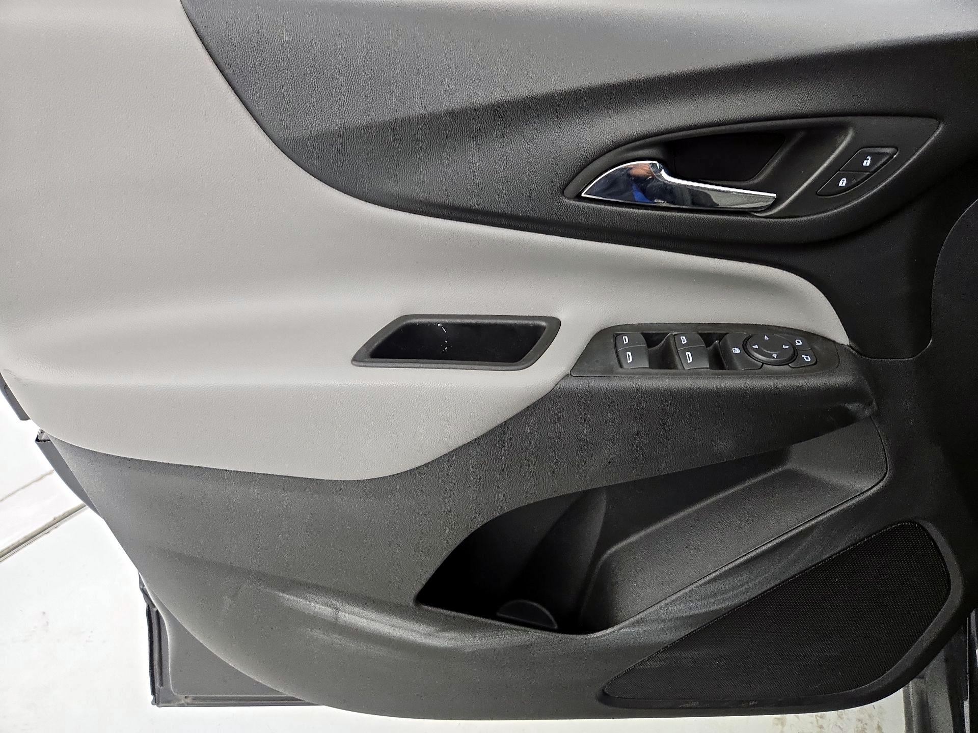 Thumbnail: 2022 Chevrolet Equinox - 12