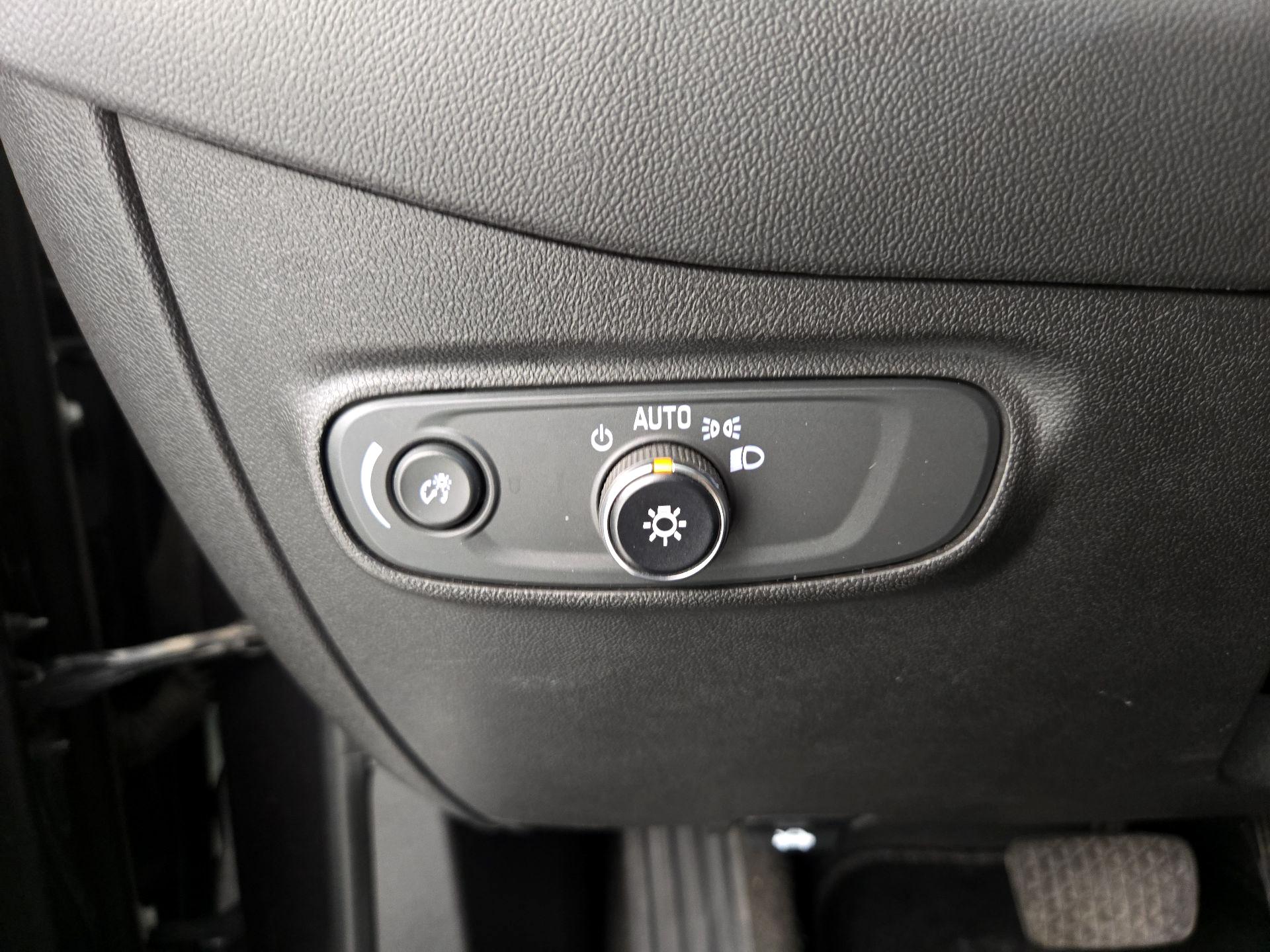 Thumbnail: 2022 Chevrolet Equinox - 13